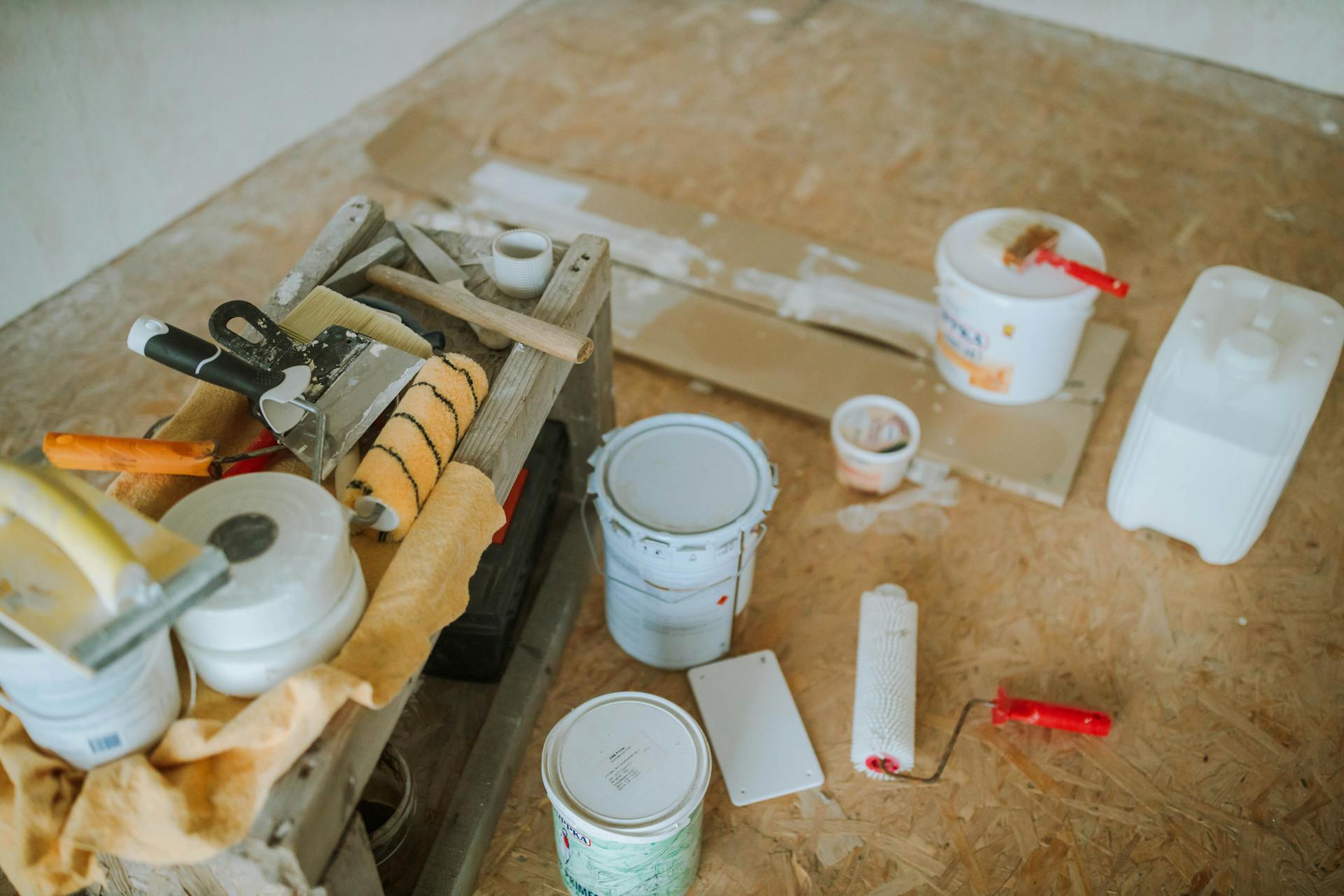 Seaux de peinture | Source : Pexels