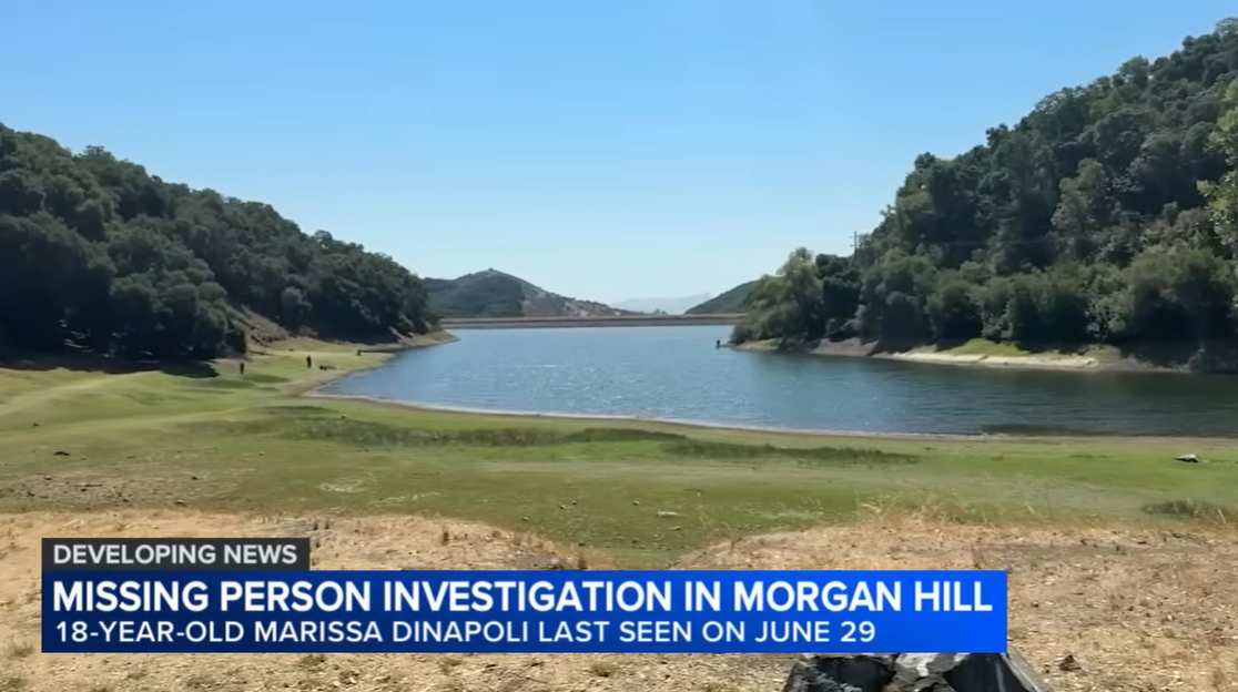 Une vue du lac Anderson, où le corps de Marissa DiNapoli a été découvert lors d'une recherche par drone, à partir d'une vidéo postée le 2 juillet 2025 | Source : YouTube/abc7news