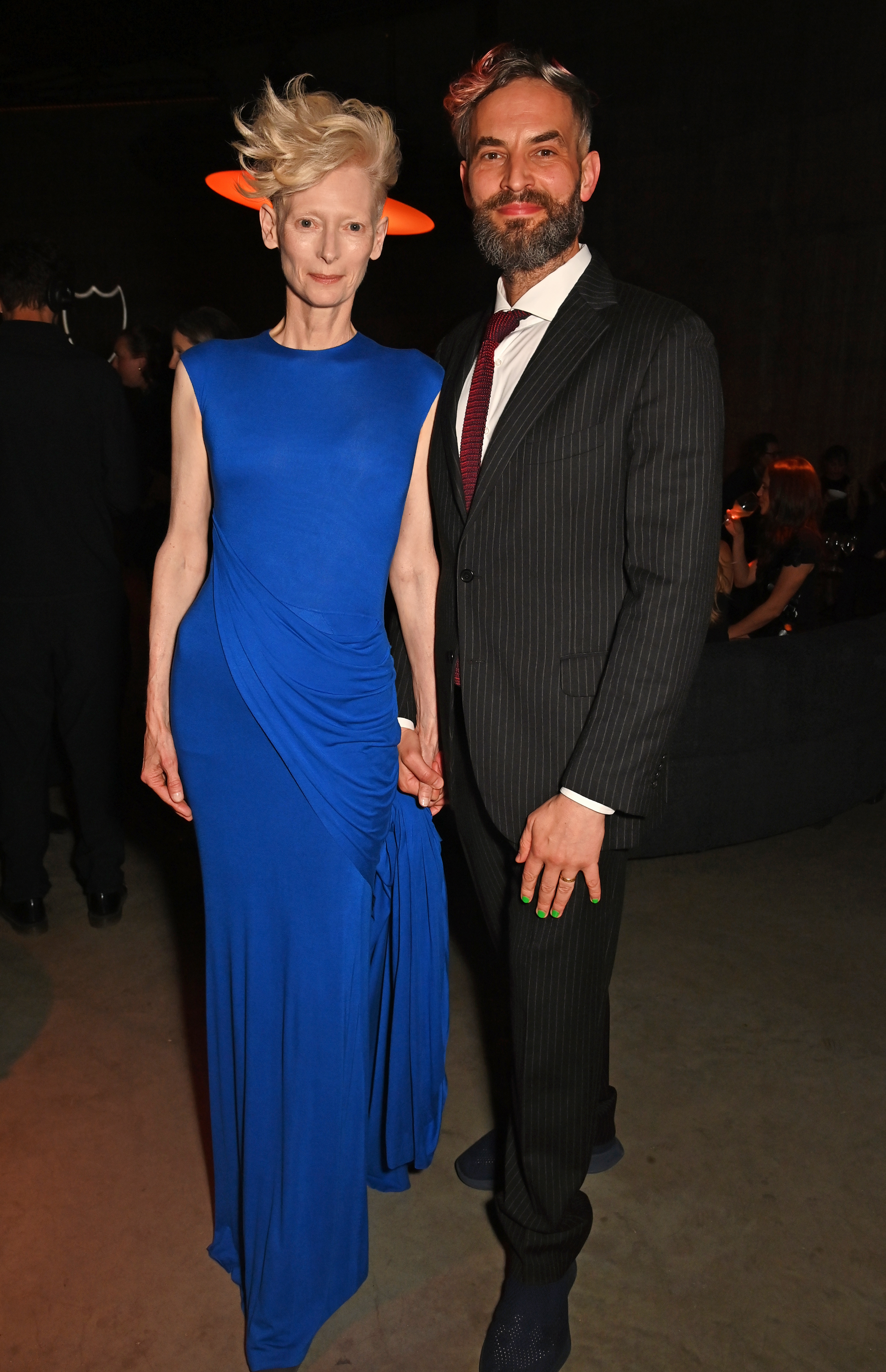 Tilda Swinton et Sandro Kopp lors du dîner et de la soirée Dom Perignon Revelations, le 15 mai 2025, à Londres, en Angleterre. | Source : Getty Images