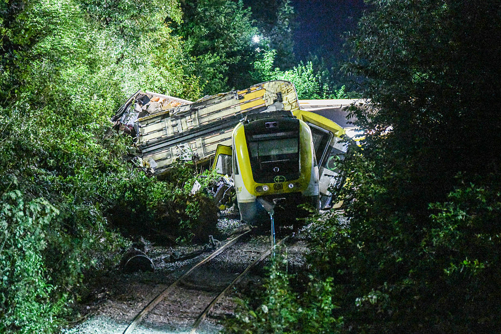 Le train express régional RE55 est immobilisé à côté des voies. | Source : Getty Images