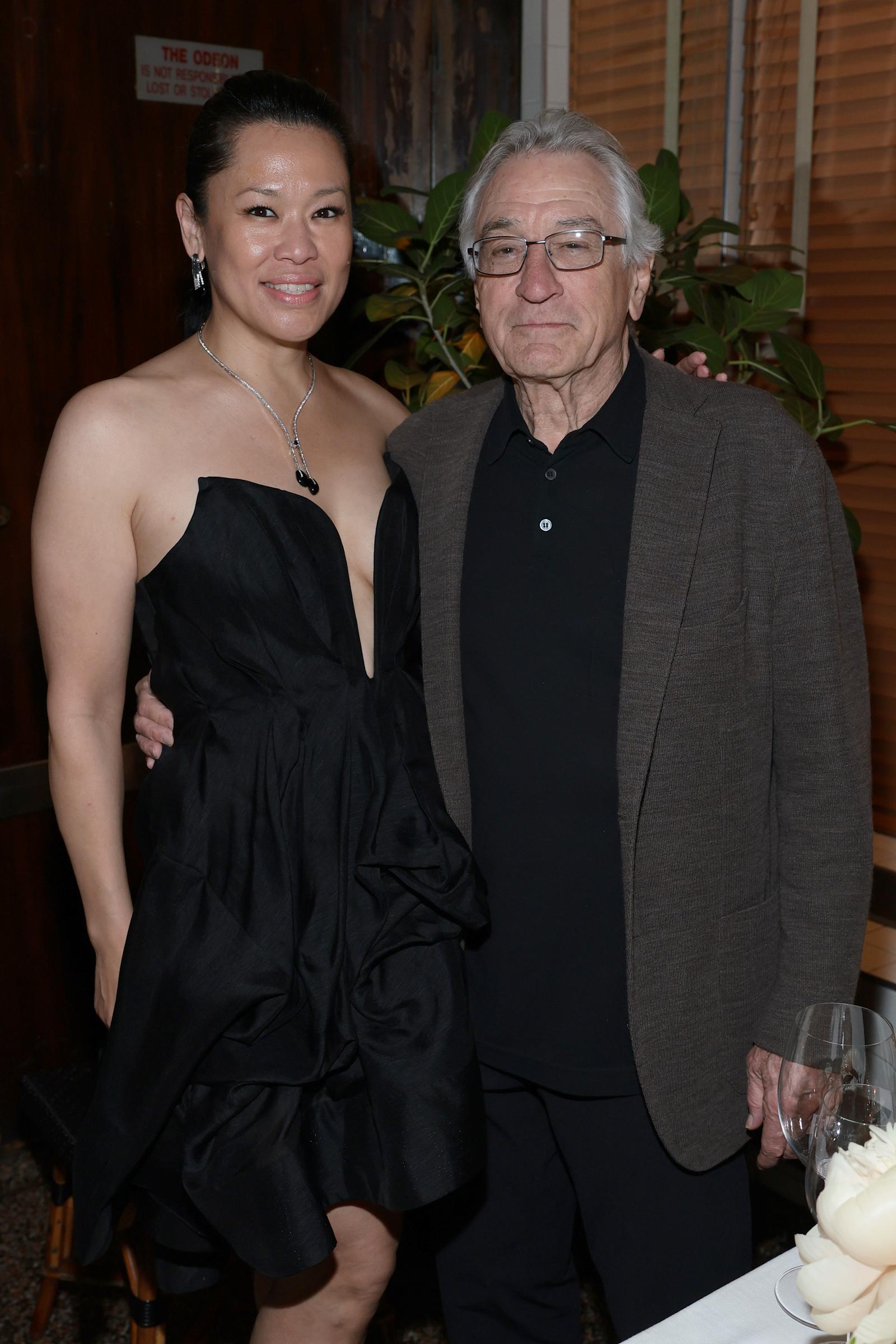 Tiffany Chen et Robert De Niro lors du dîner des artistes du CHANEL Tribeca Festival, le 9 juin 2025, à New York. | Source : Getty Images