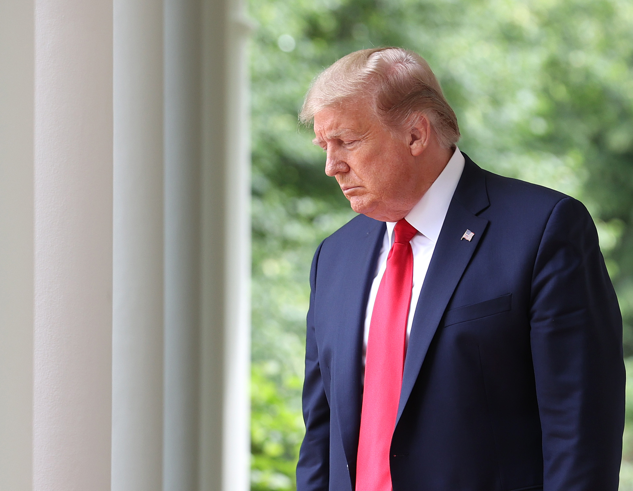 Le président américain Donald Trump dans la roseraie de la Maison Blanche | Source : Getty Images