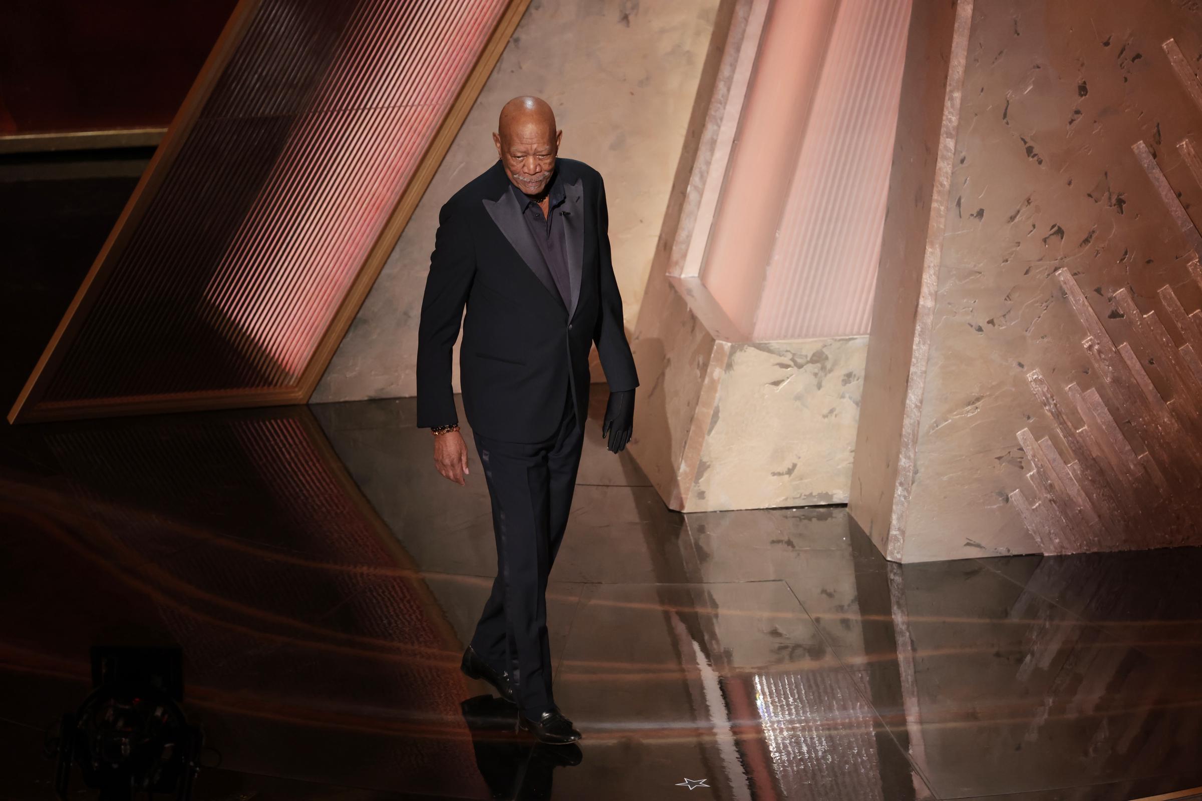 Morgan Freeman lors de la 97e cérémonie des Oscars qui s'est tenue au Dolby Theatre le 2 mars 2025, à Hollywood, en Californie. | Source : Getty Images