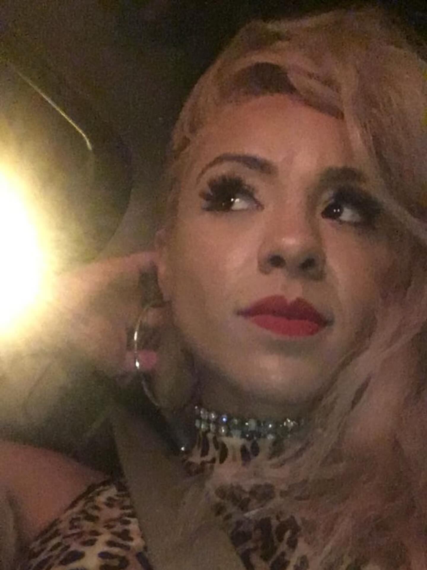 Photo d'Ivanna Ortiz publiée avec une supposée menace à l'encontre de Rihanna, datée du 24 février 2026 | Source : Facebook/ivanna.ortiz