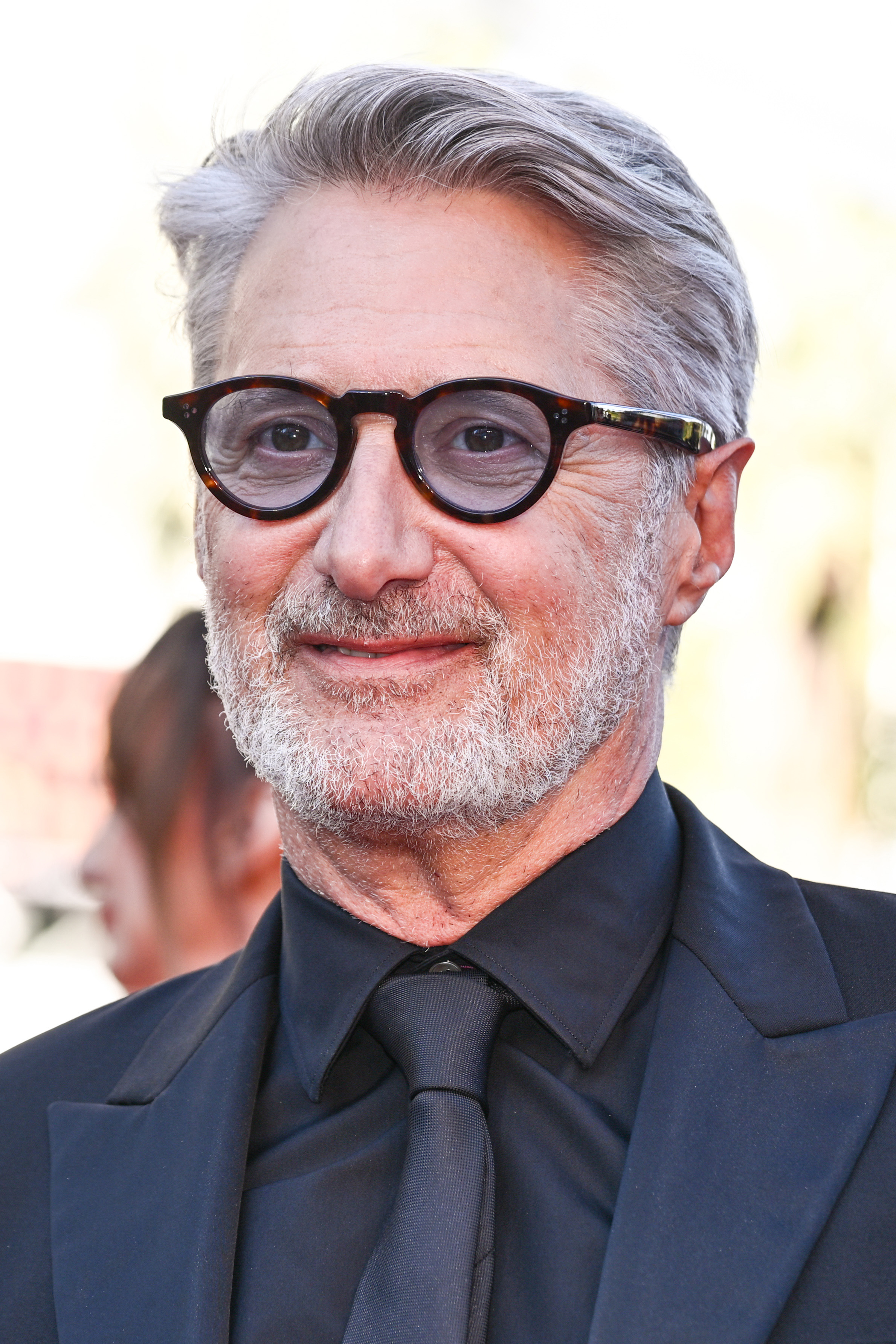 Antoine de Caunes assiste au tapis rouge de « Vie Privée » lors du 78e Festival de Cannes au Palais des Festivals, le 20 mai 2025 à Cannes, en France I Source : Getty Images