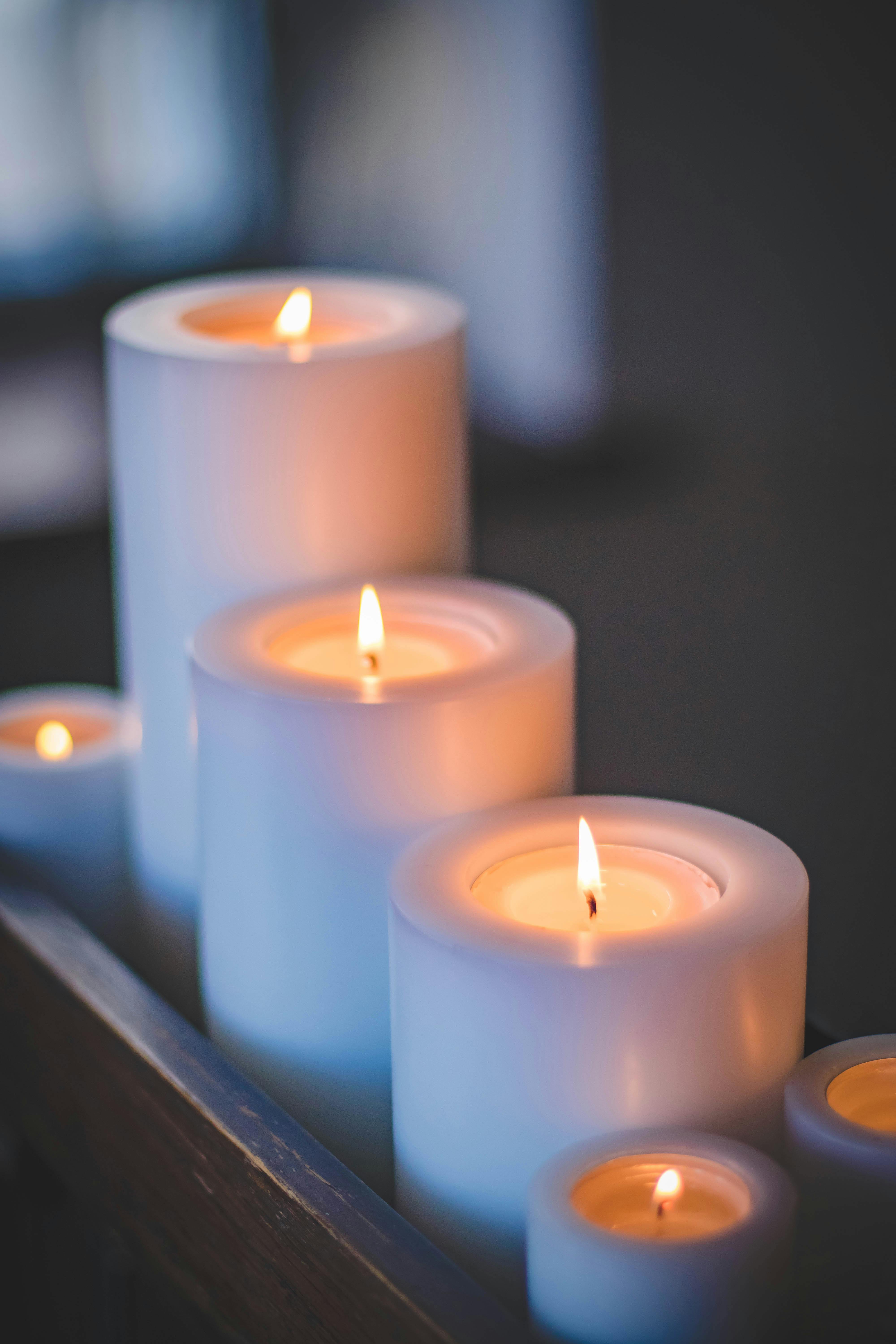 Bougies sur une table | Source : Pexels