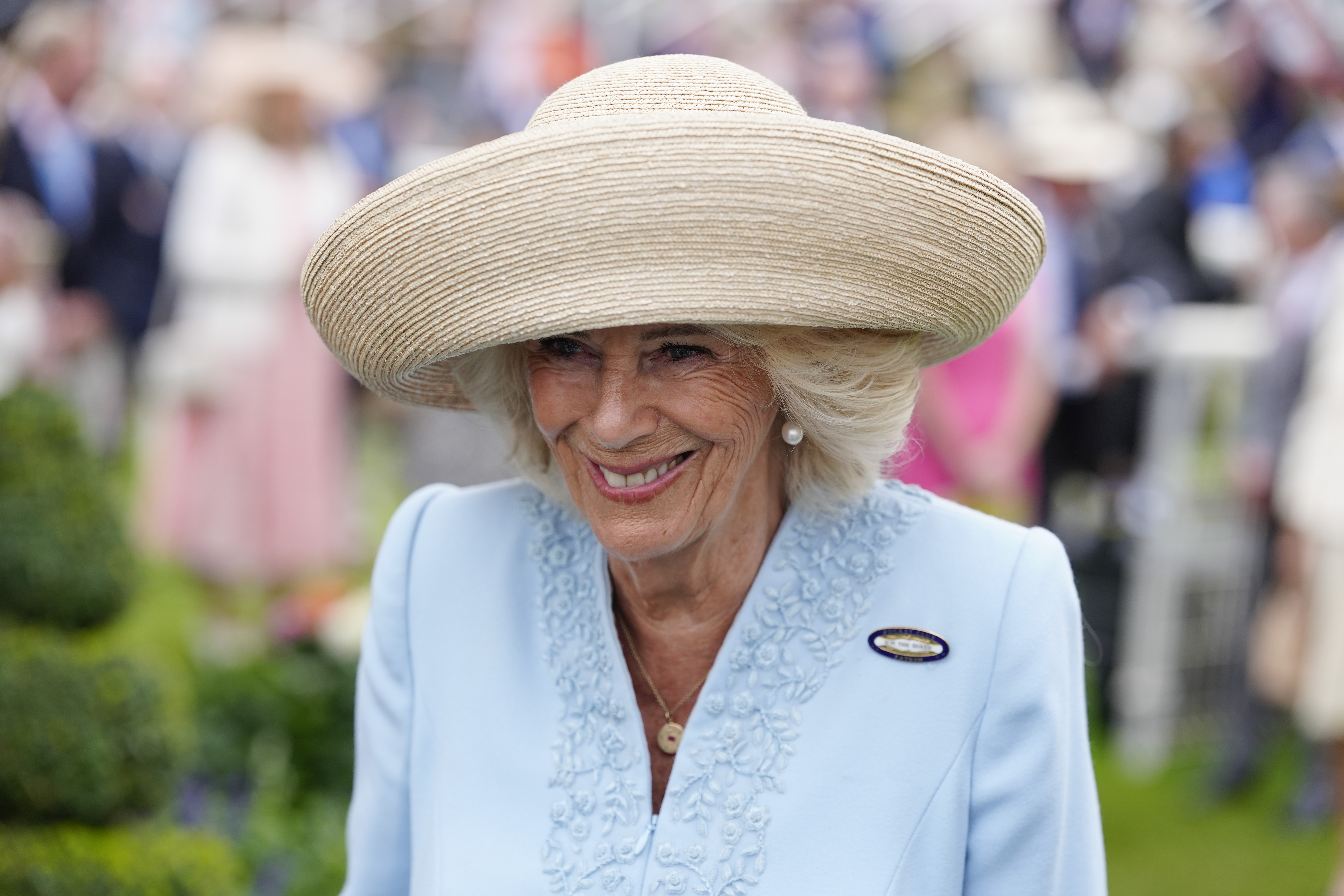 La reine Camilla pose à l'hippodrome de York, en Angleterre, le 23 août 2025 | Source : Getty Images