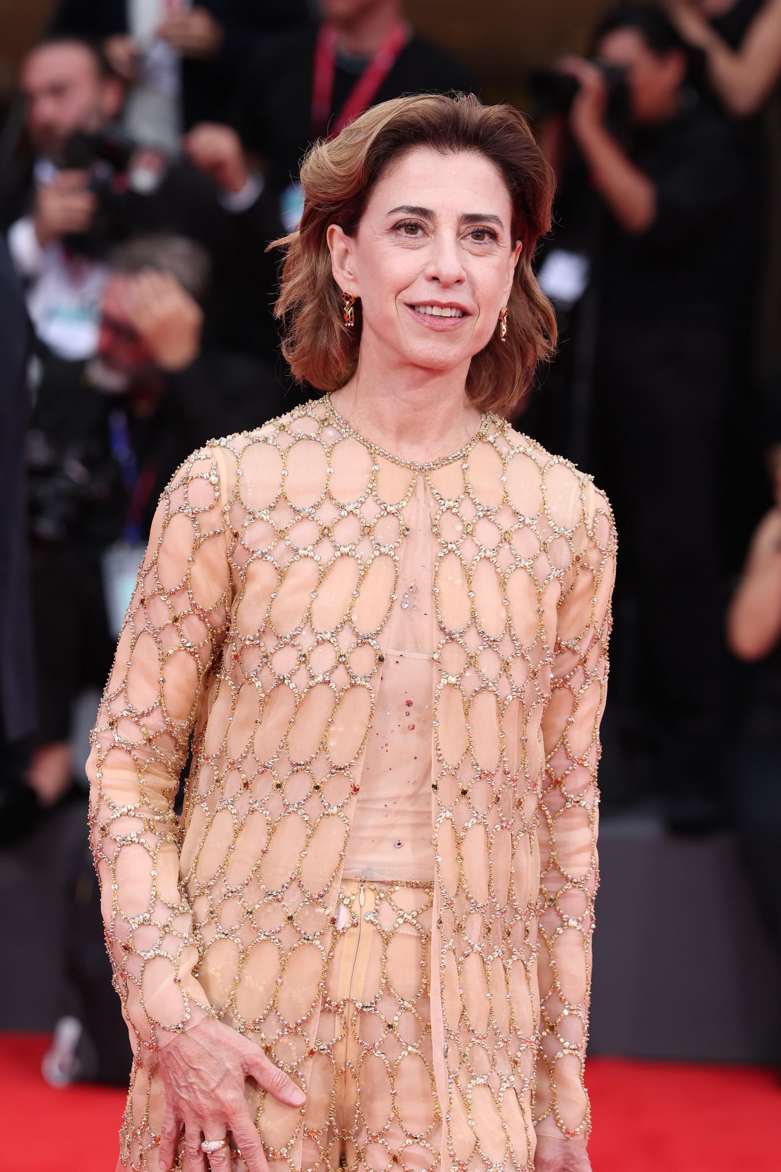 Fernanda Torres sur le tapis rouge de « La Grazia » lors de la 82e édition du Festival international du film de Venise, le 27 août 2025, en Italie | Source : Getty Images