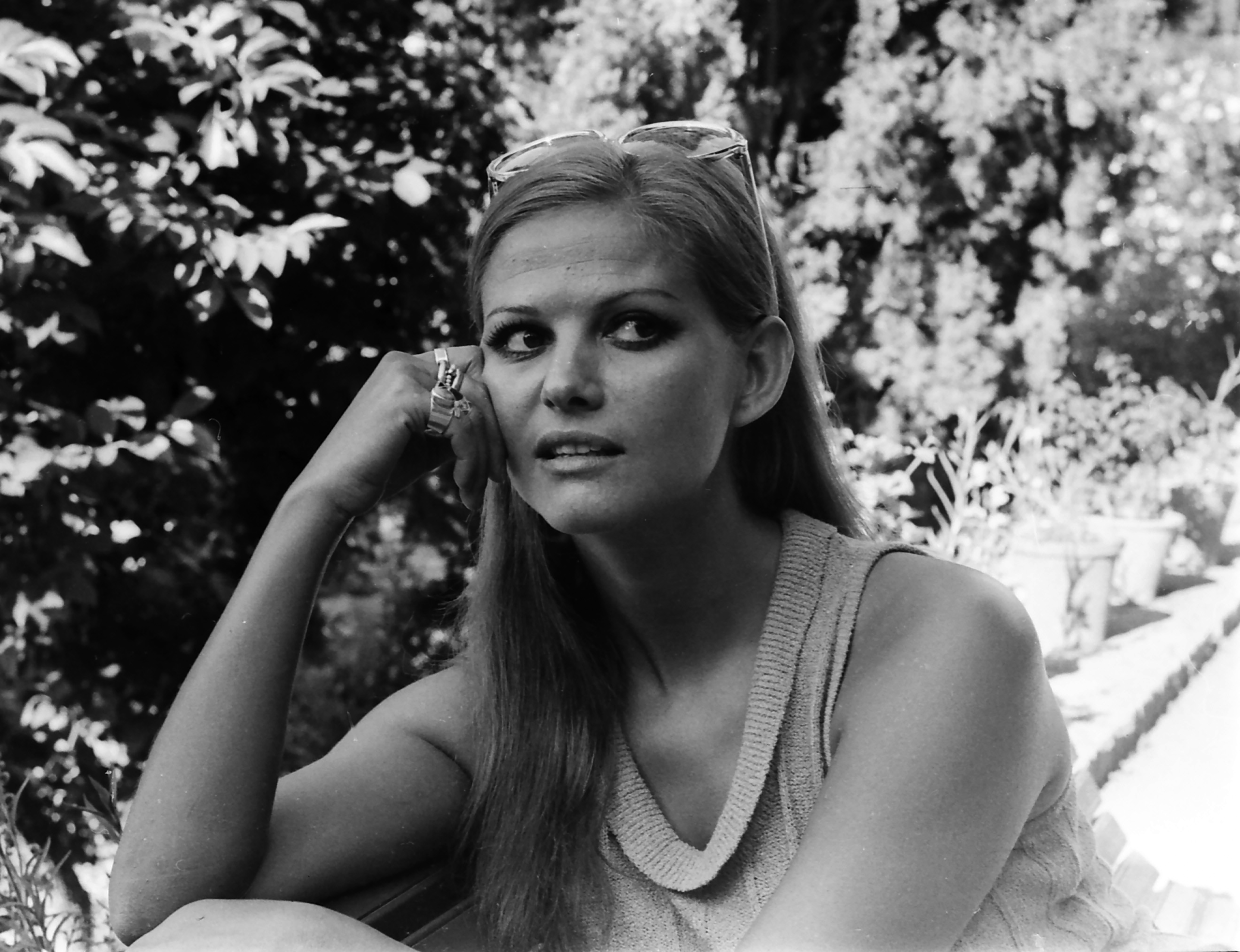 Claudia Cardinale à Grenade, en Espagne. | Source : Getty Images