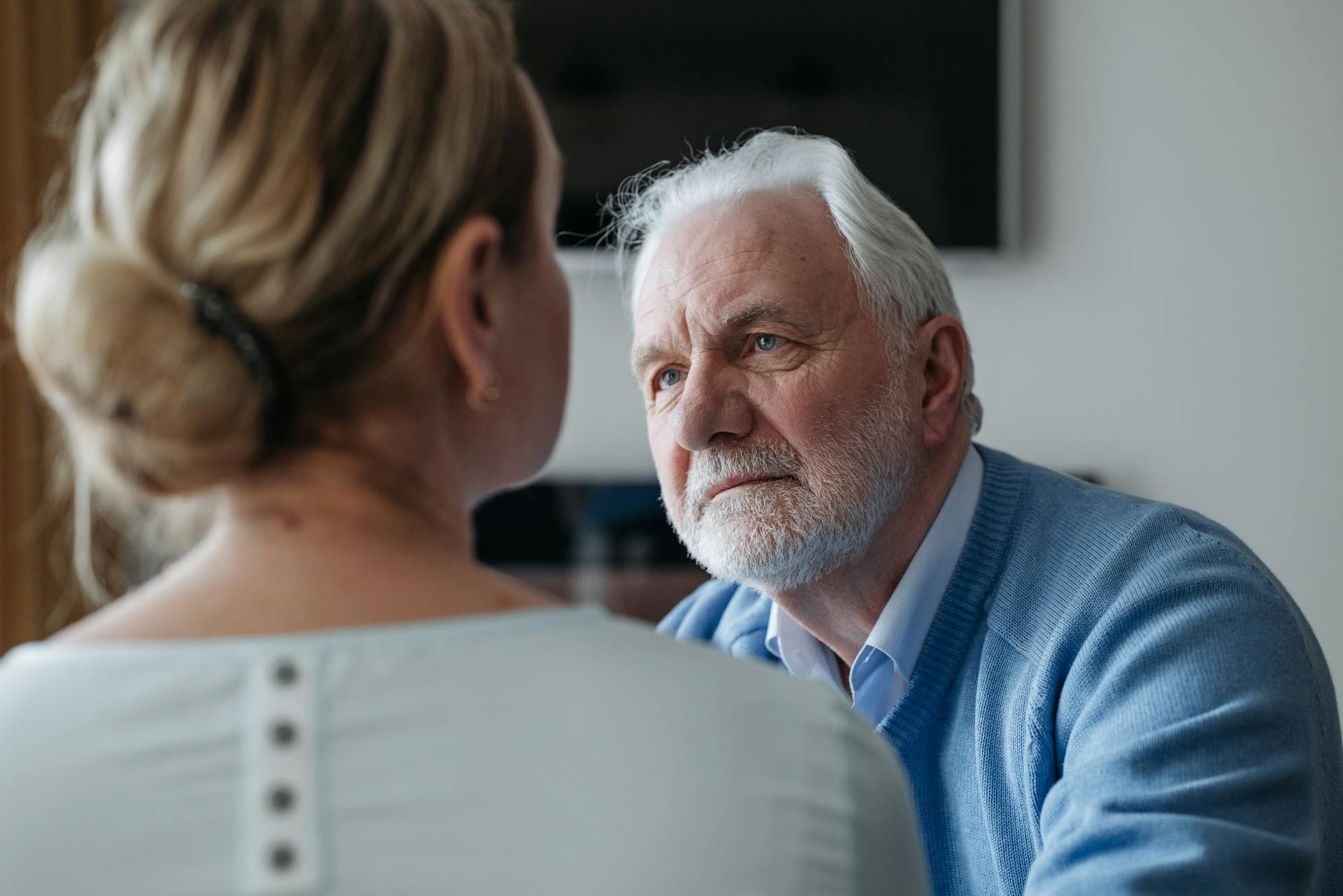 Un père qui parle à sa fille | Source : Pexels