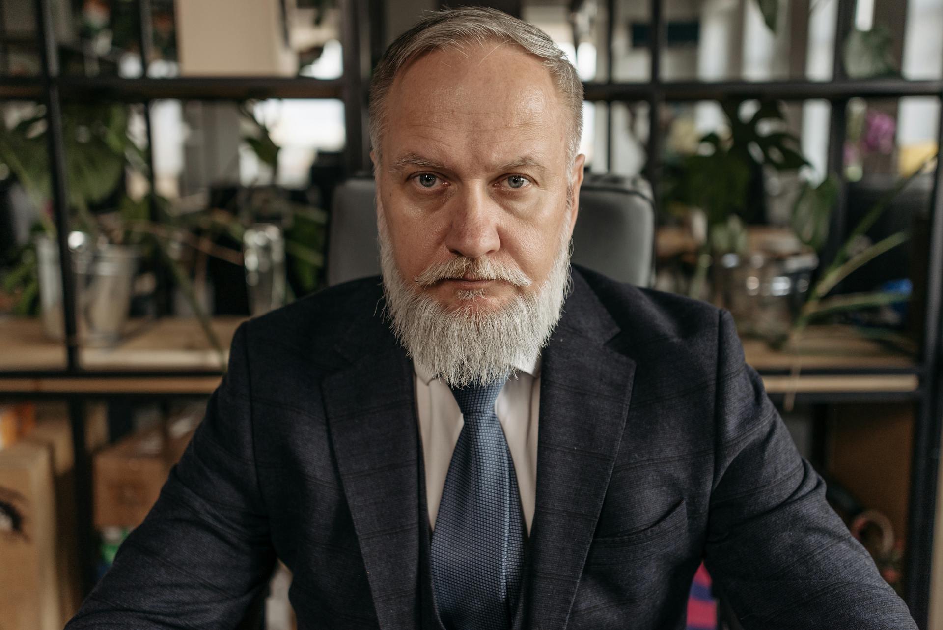 Un homme sévère | Source : Pexels