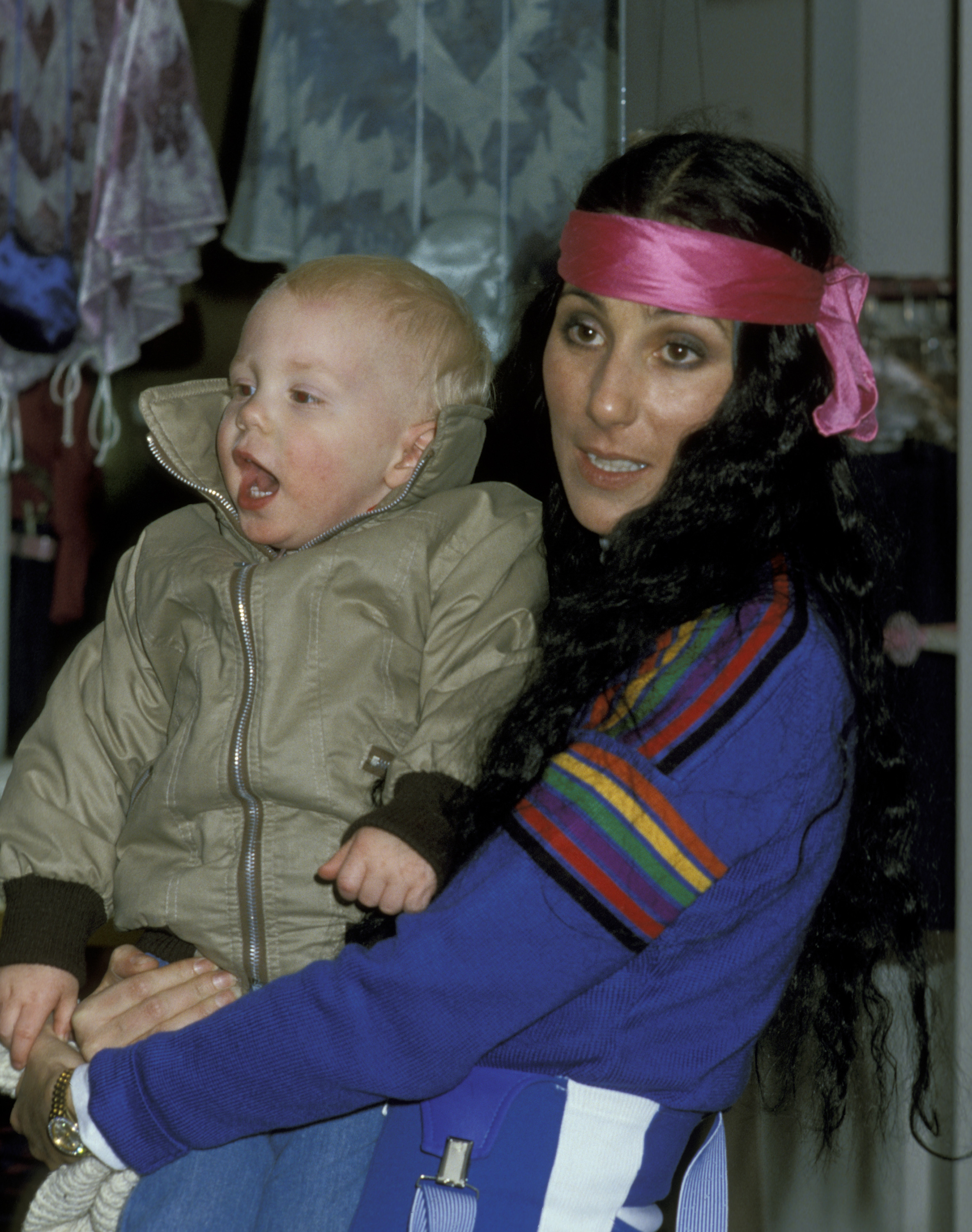 Elijah Blue Allman et Cher le 12 décembre 1977 | Source : Getty Images