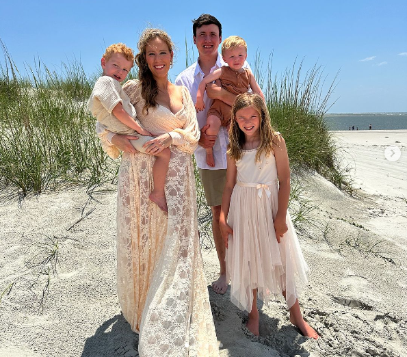 Haley Hodge et sa famille le 9 juin 2024 | Source : Instagram/hodgehouse1