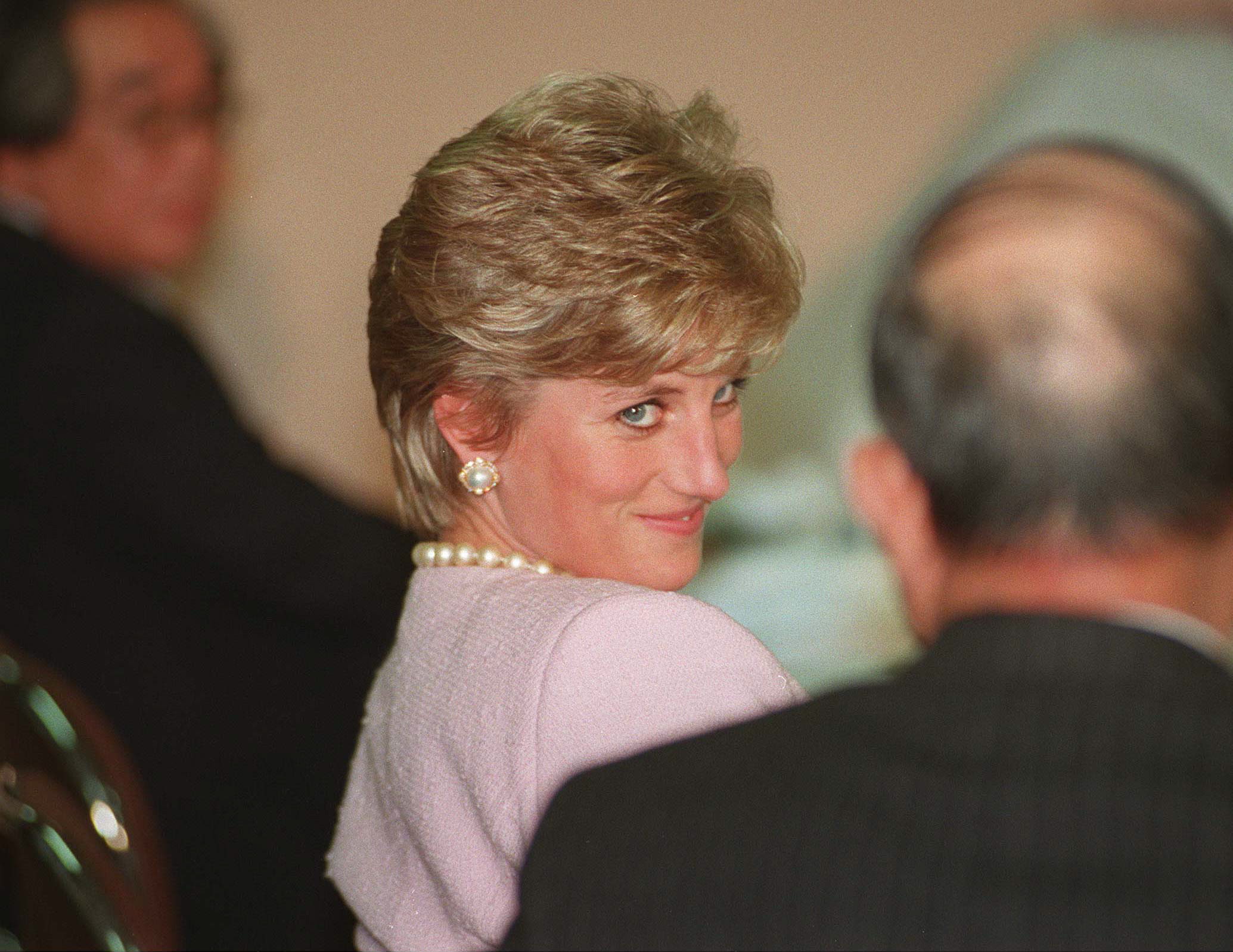Diana, princesse de Galles, lors de sa visite au Peter Pan Children's Fund à Tokyo, Japon, 1995. | Source : Getty Images