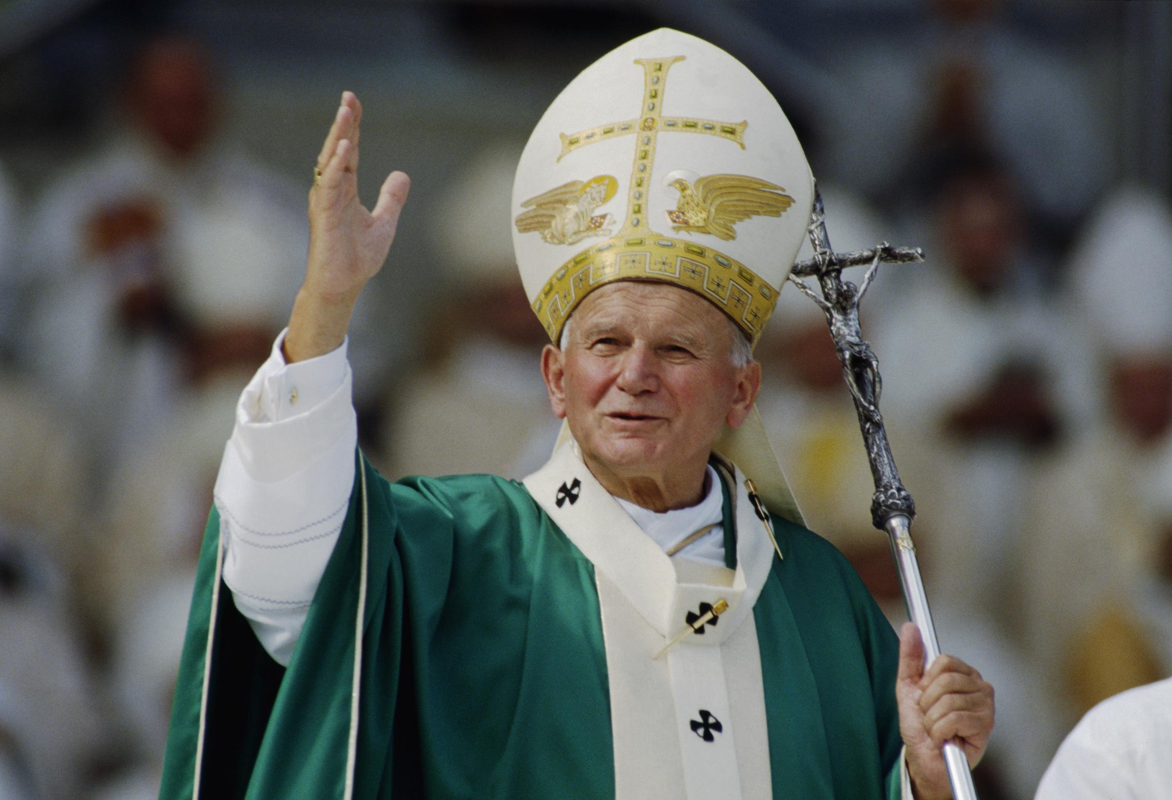 Le pape Jean-Paul II photographié en 1988. | Source : Getty Images