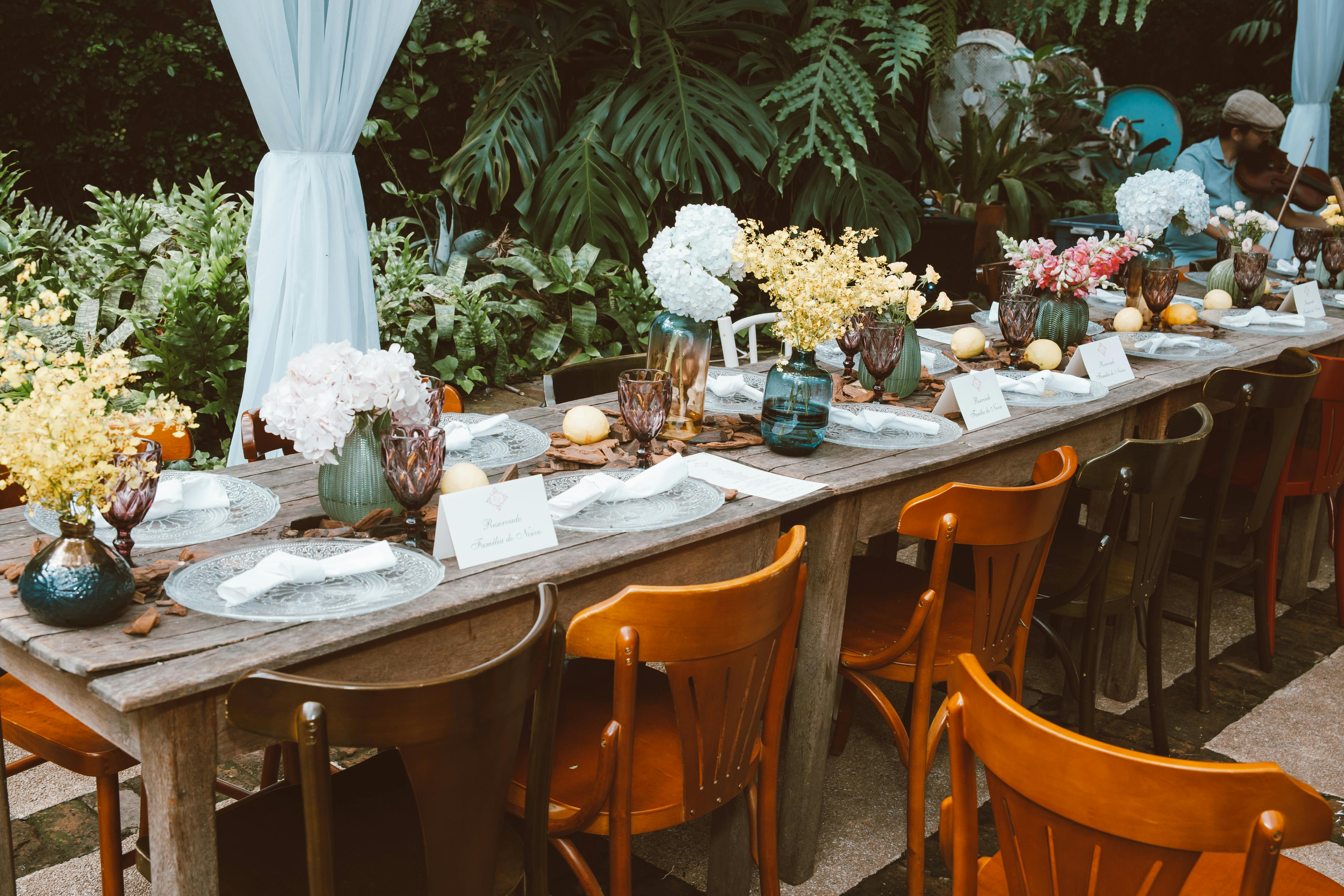 Une table décorée | Source : Pexels