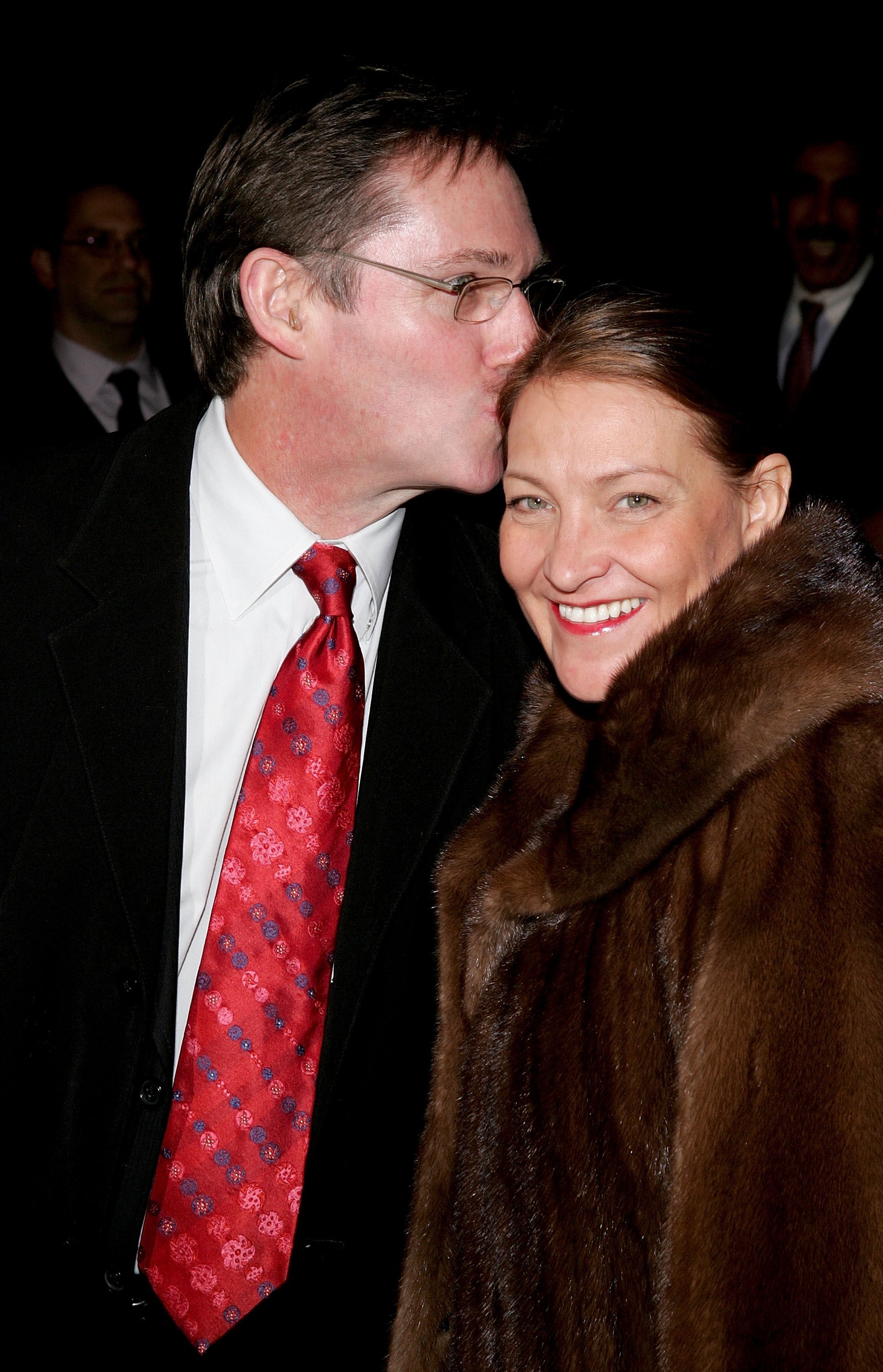 Richard Thomas et Georgiana Bischoff lors de la première de « Entertaining Mr. Sloane » le 16 mars 2006 à New York. | Source : Getty Images