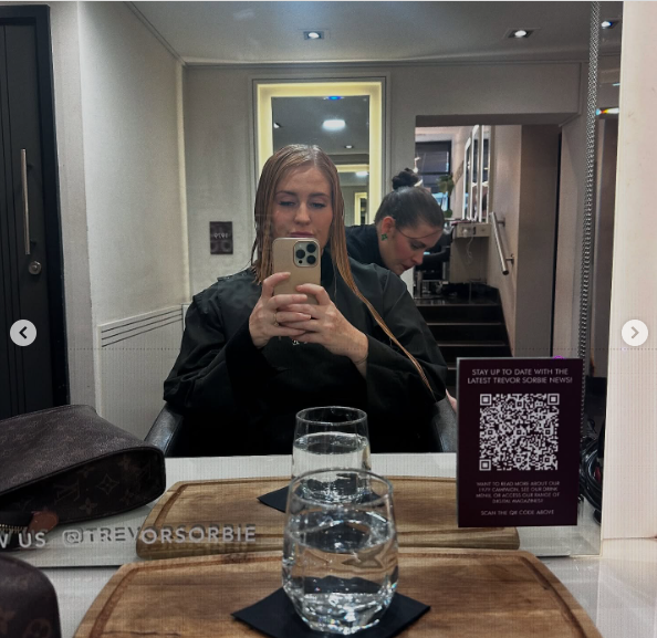Morgan McGlynn Carr pose devant un miroir, en date du 2 juillet 2025 | Source : Instagram/morgancheeses