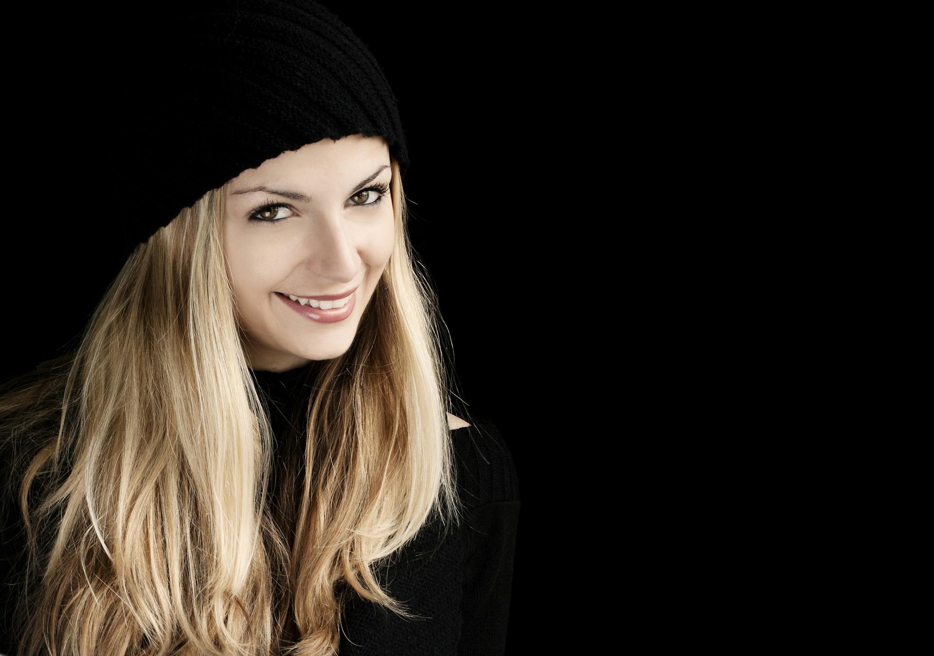 Une femme qui sourit à quelqu'un | Source : Pexels