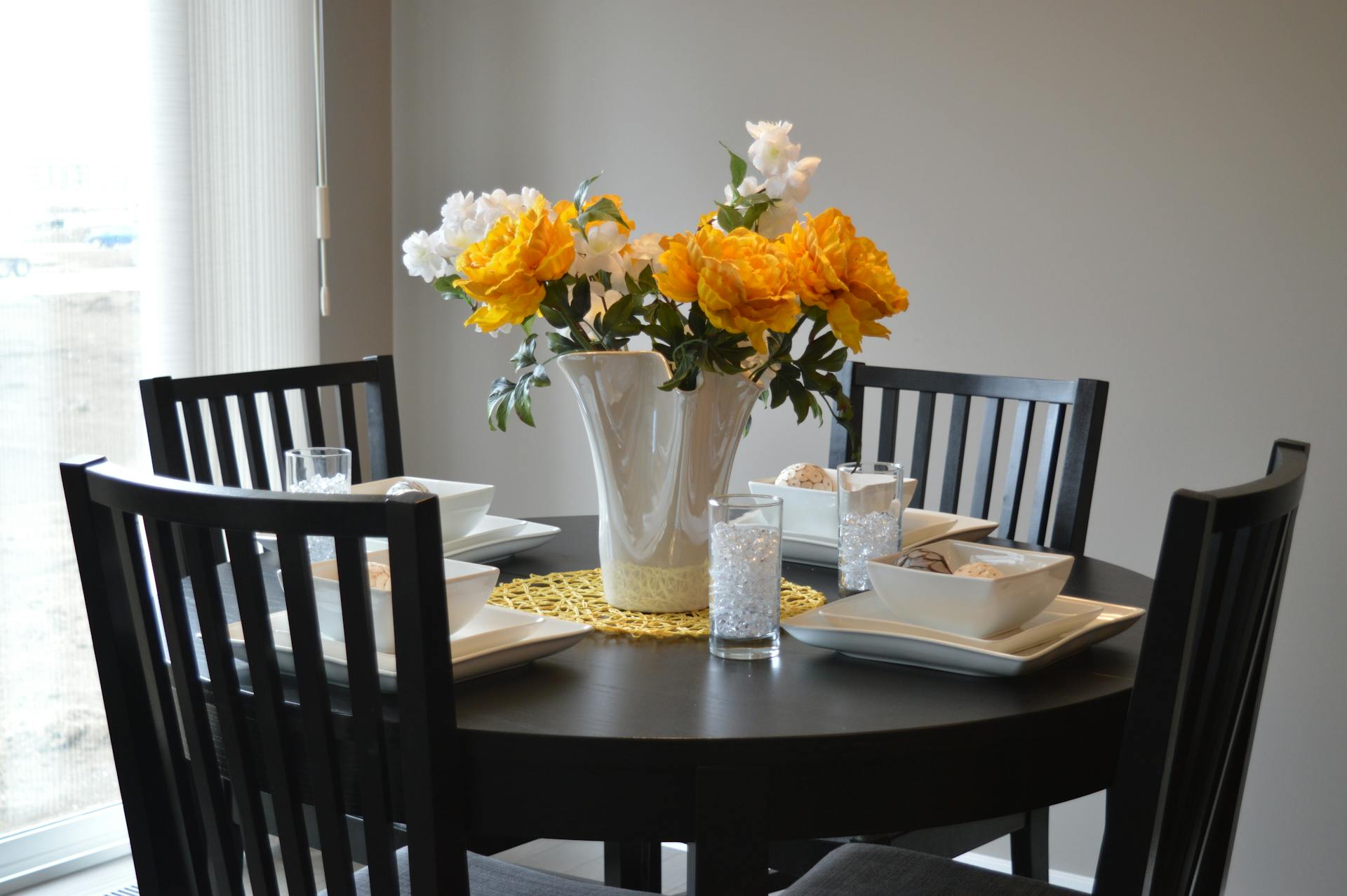 Une table à manger | Source : Pexels