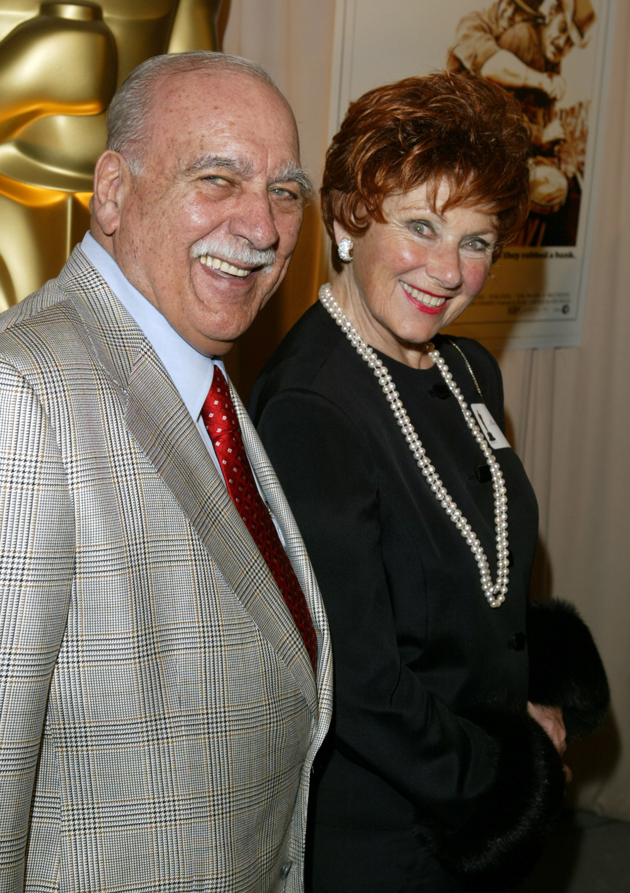 Paul Michael et Marion Ross lors de la réception pour Blake Edwards, récipiendaire d'un Oscar honorifique, le 26 février 2004, à Hollywood, en Californie. | Source : Getty Images