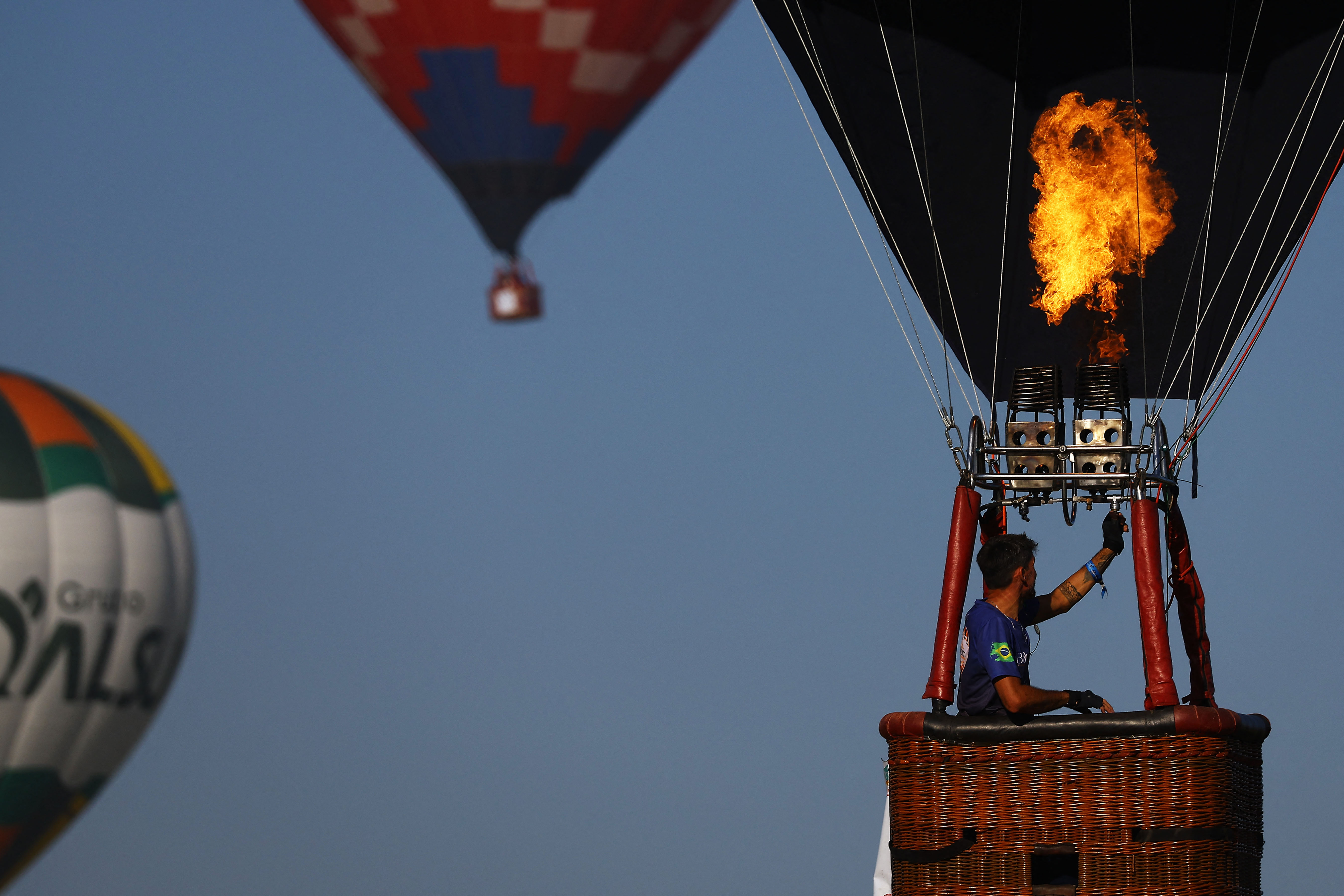 Des montgolfières photographiées lors du 35e festival international, à Torres, au Brésil, le 3 mai 2025 | Source : Getty Images