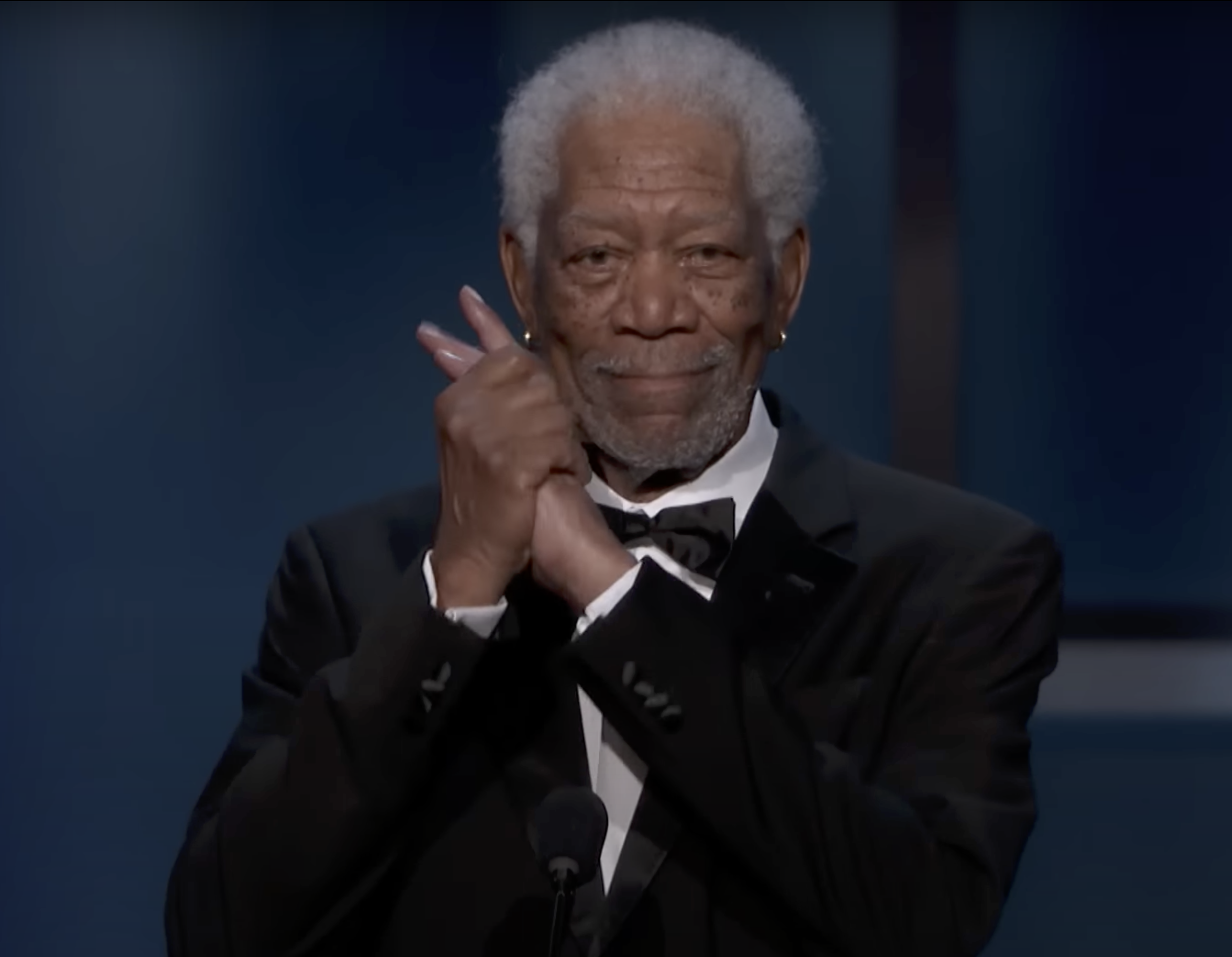 Morgan Freeman rend hommage à Denzel Washington pour son AFI Life Achievement Award | Source : Youtube.com/TNT