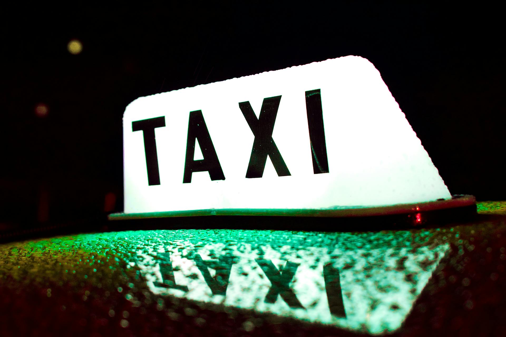 Un panneau de taxi | Source : Pexels