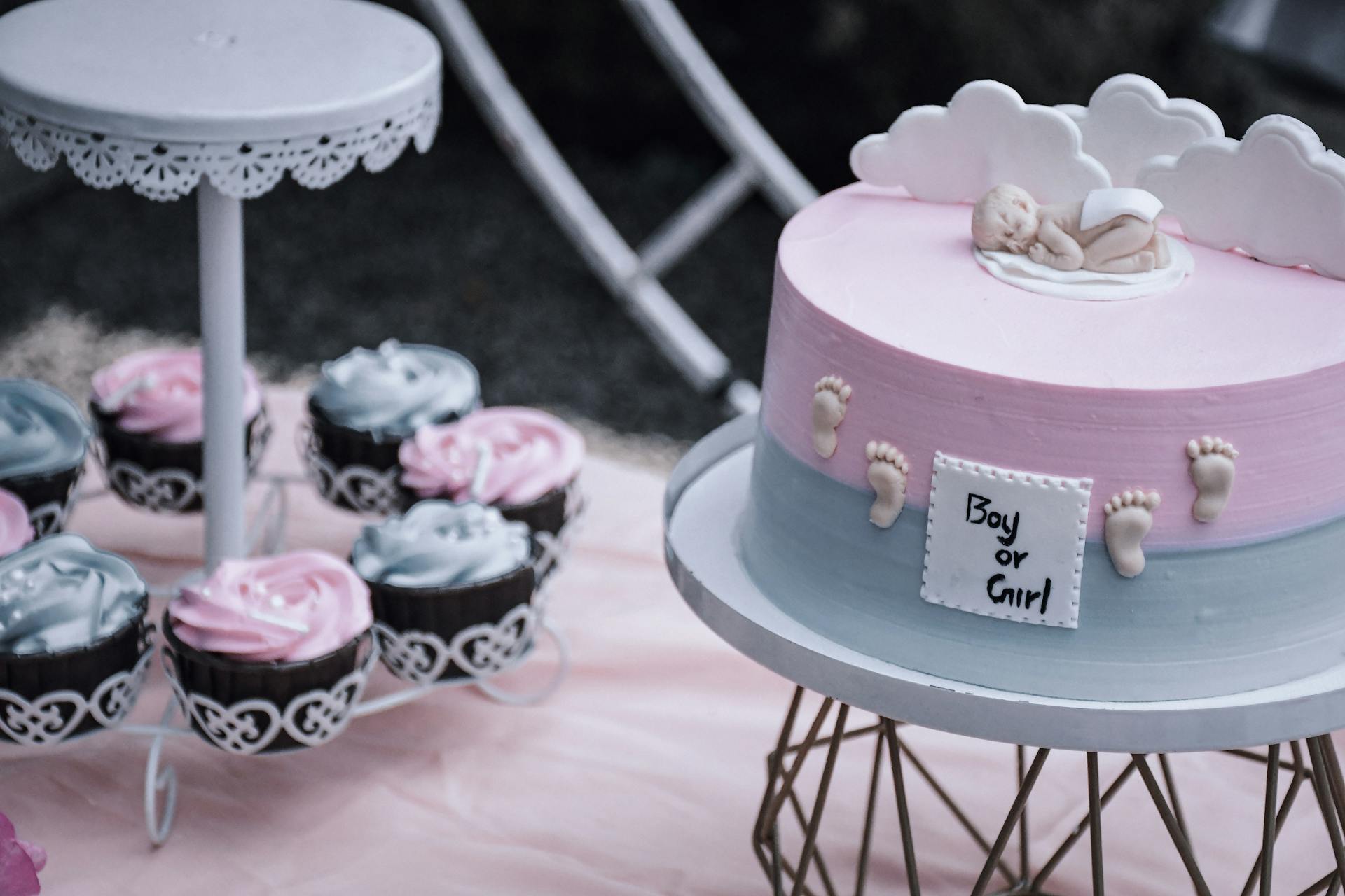 Des gâteaux posés sur une table | Source : Pexels