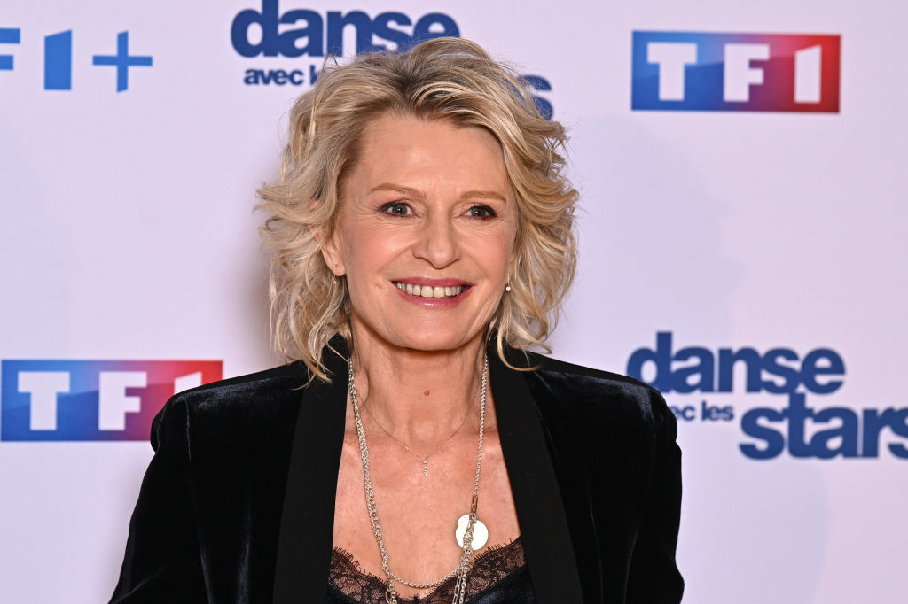 BOULOGNE-BILLANCOURT, FRANCE - 16 JANVIER : Sophie Davant participe à la séance de photos "Danse Avec Les Stars 2025" à TF1 le 16 janvier 2025 à Boulogne-Billancourt, France. (Photo Stephane Cardinale - Corbis/Corbis via Getty Images)