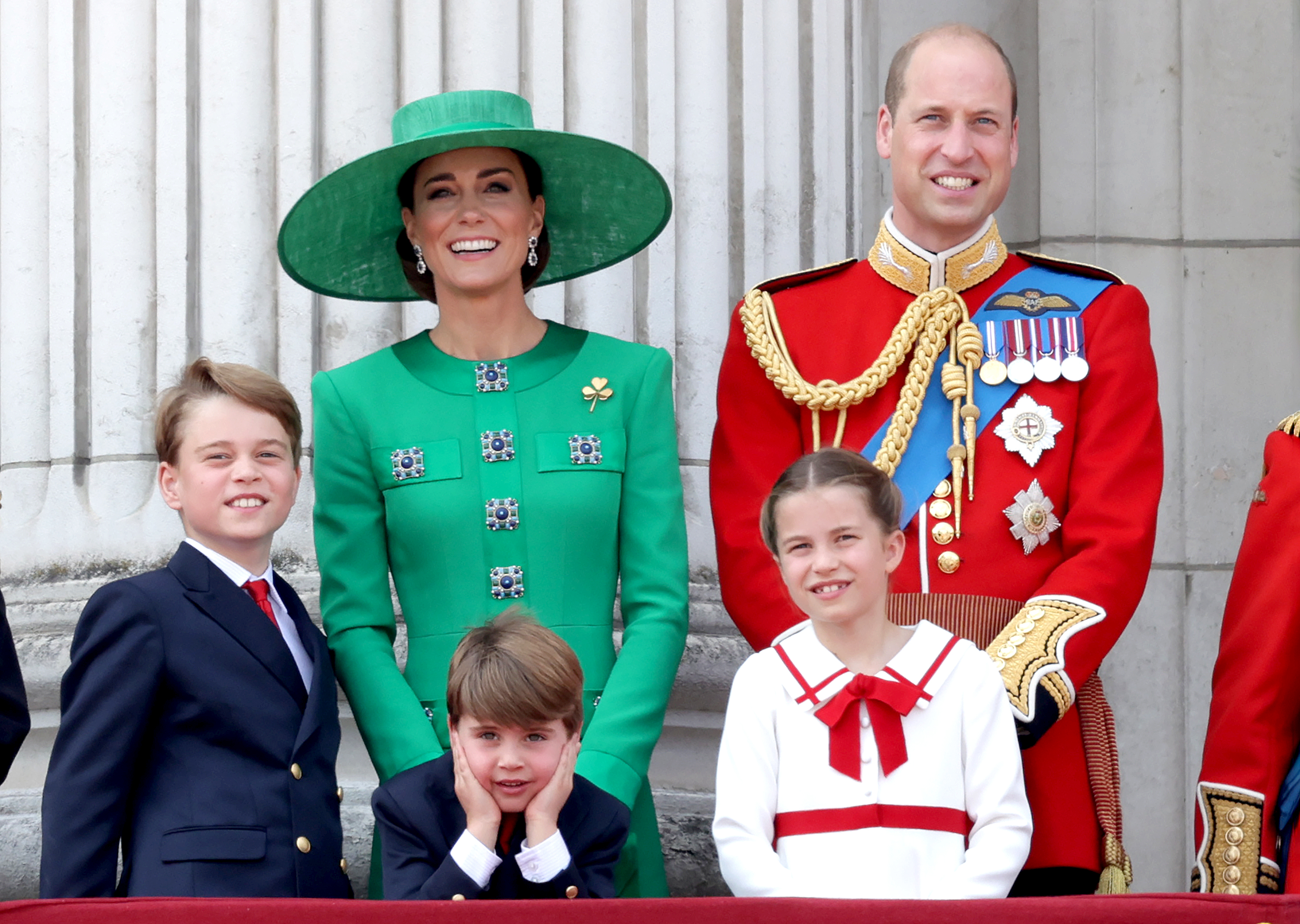 Le prince George, la princesse Catherine, le prince Louis, la princesse Charlotte et le prince William lors de la parade militaire Trooping the Colour à Londres, en Angleterre, le 17 juin 2023. | Source : Getty Images