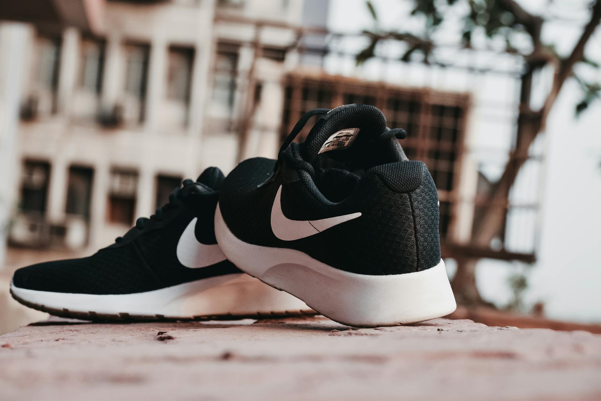 Une paire de baskets | Source : Pexels