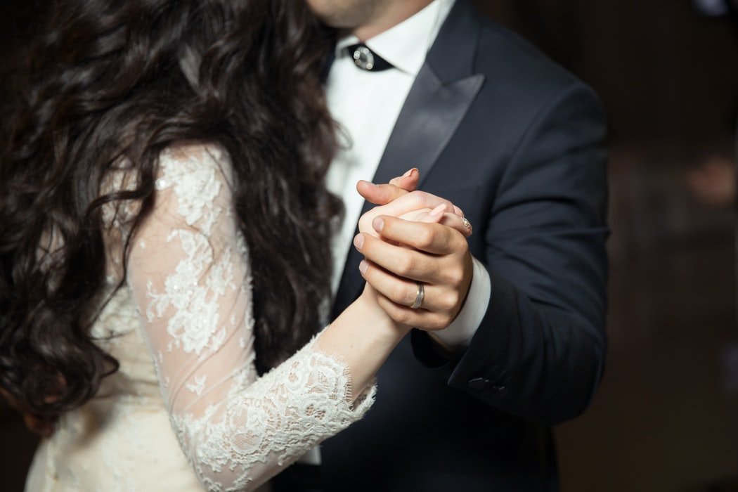 Il y avait quelque chose chez le nouveau mari de Marianne que M. et Mme Harding n'aimaient tout simplement pas | Source : Unsplash
