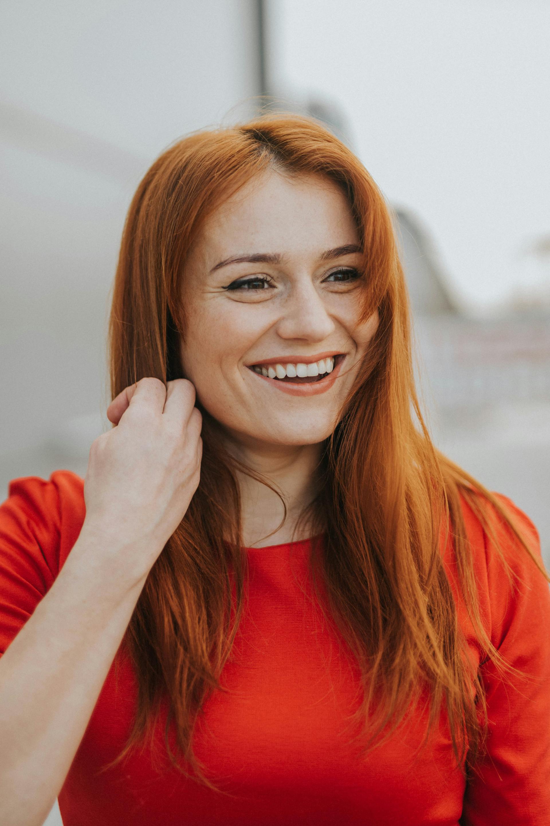 Une femme qui rit | Source : Pexels