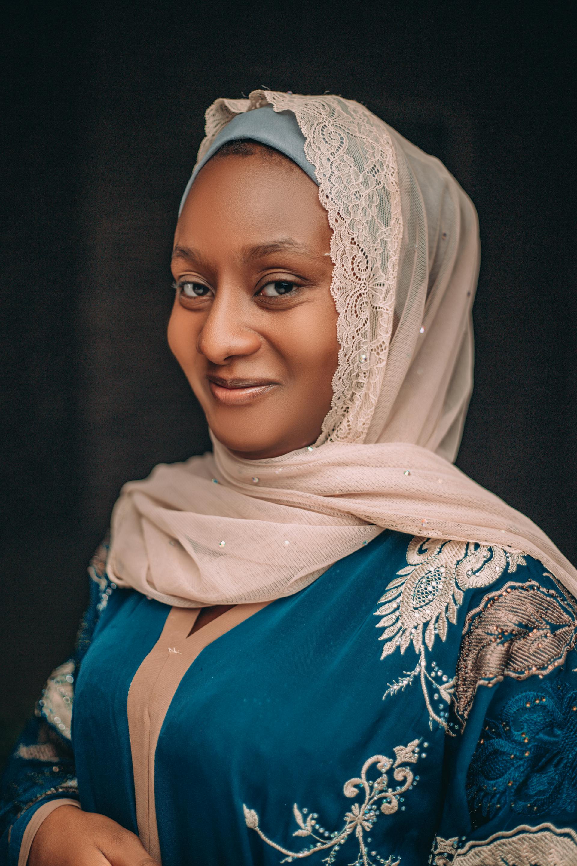 Une femme souriante | Source : Pexels