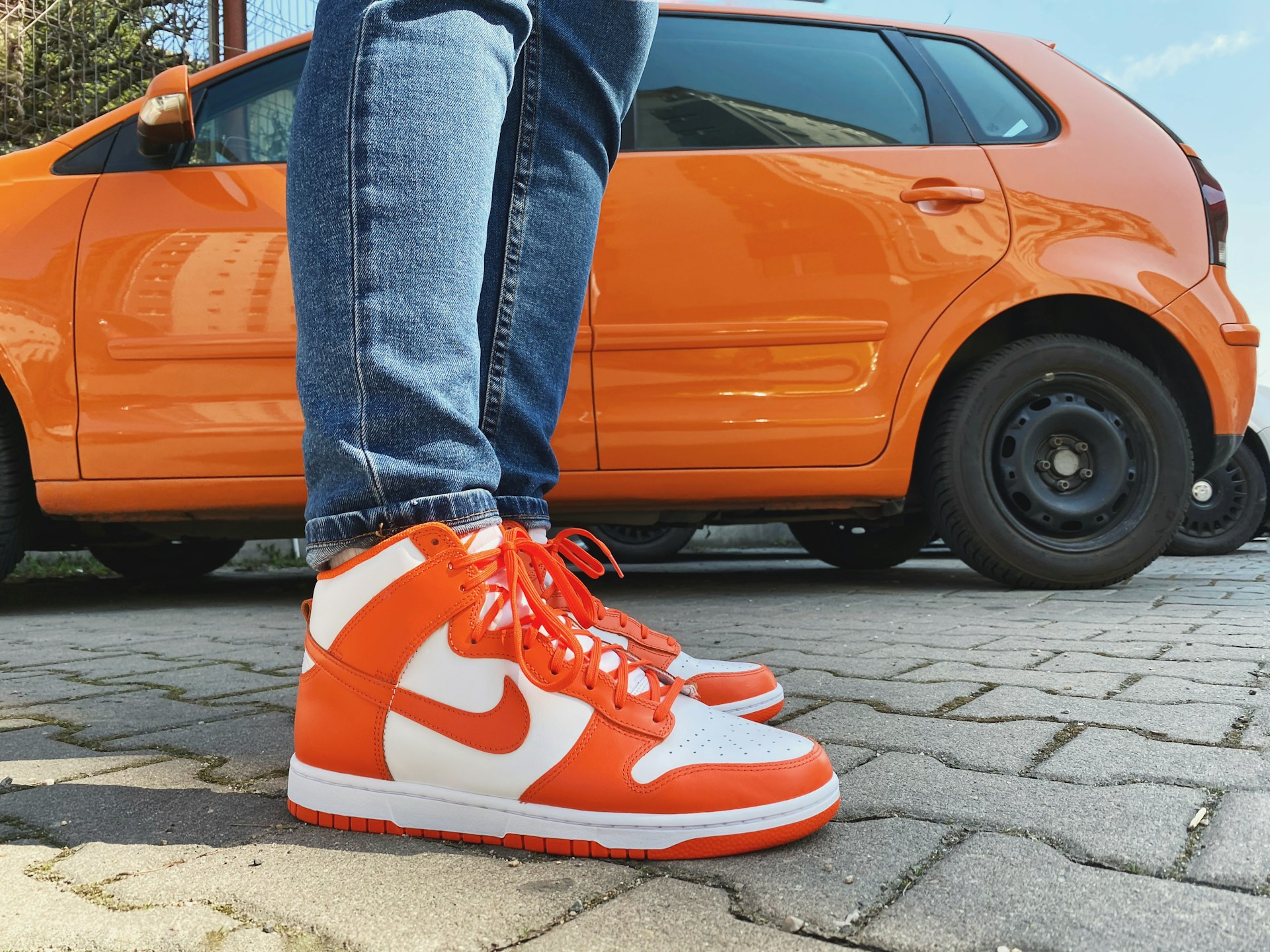 Gros plan sur des chaussures d'homme | Source : Unsplash