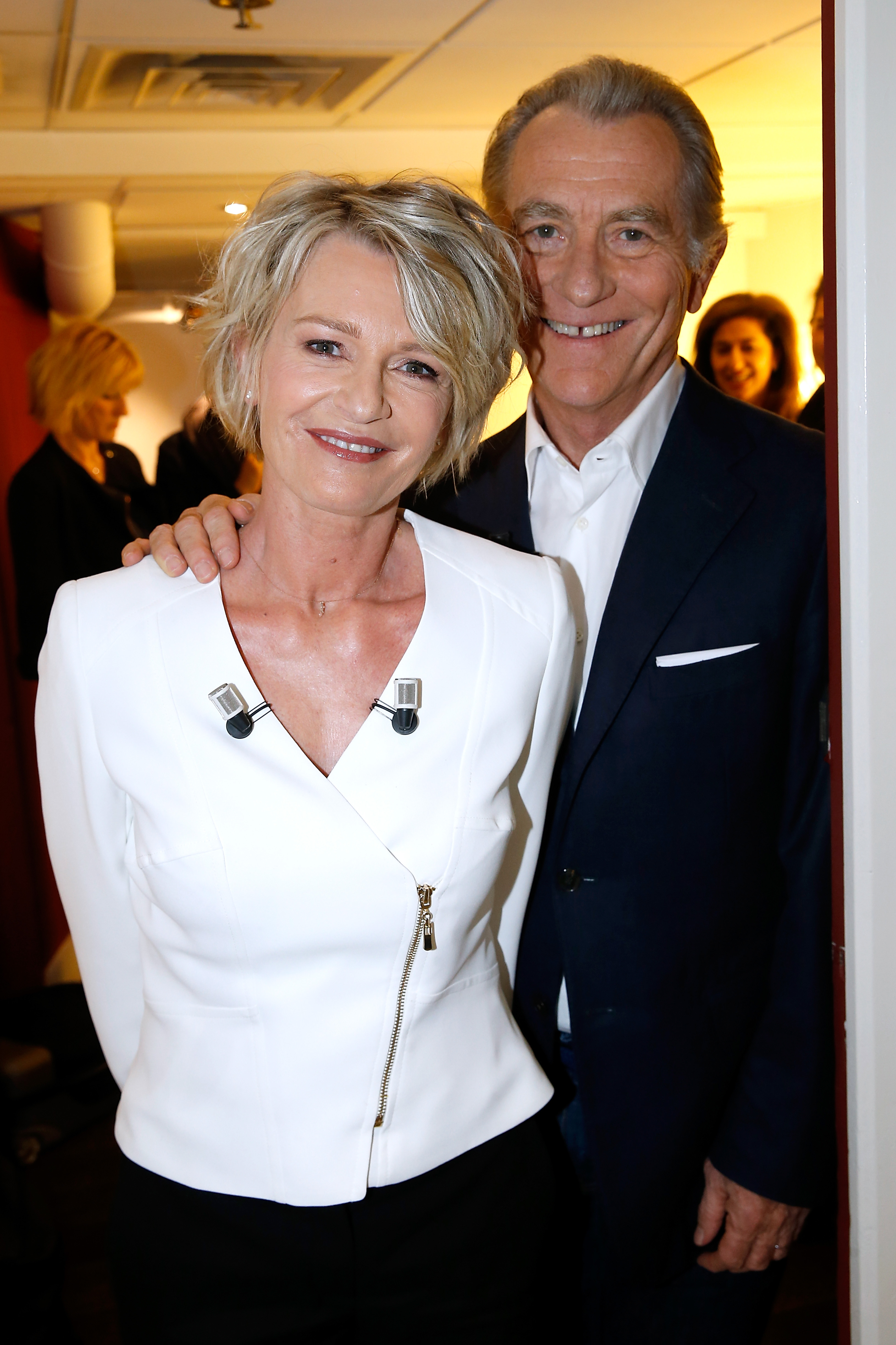 La présentatrice Sophie Davant, et le présentateur William Leymergie assistent à l'émission « Vivement Dimanche » au Pavillon Gabriel, le 1er avril 2015 à Paris, en France I Source : Getty Images