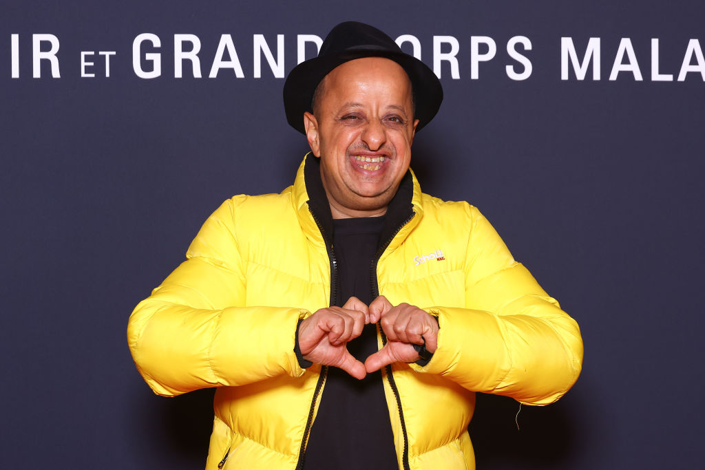 Mohammed Benyamna alias Booder assiste à la première de "Monsieur Aznavour" au Grand Rex le 22 octobre 2024 à Paris, France. (Photo par Marc Piasecki/WireImage)