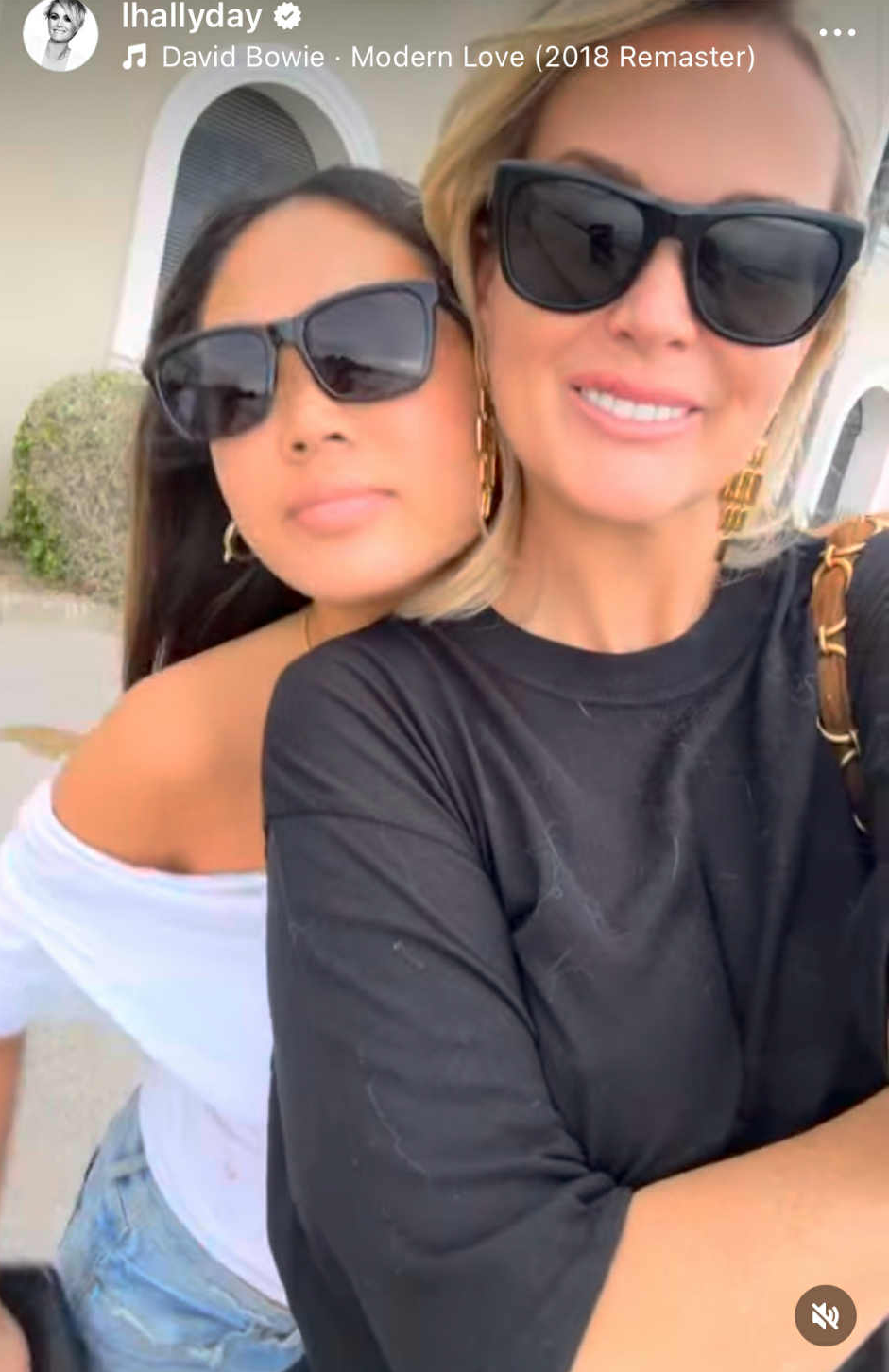 Capture d'écran de Laeticia Hallyday et sa fille Joy I Source : instagram.com/reel/DMqDkU6OrZw/?igsh=NnJyNWphbzE2bDJo