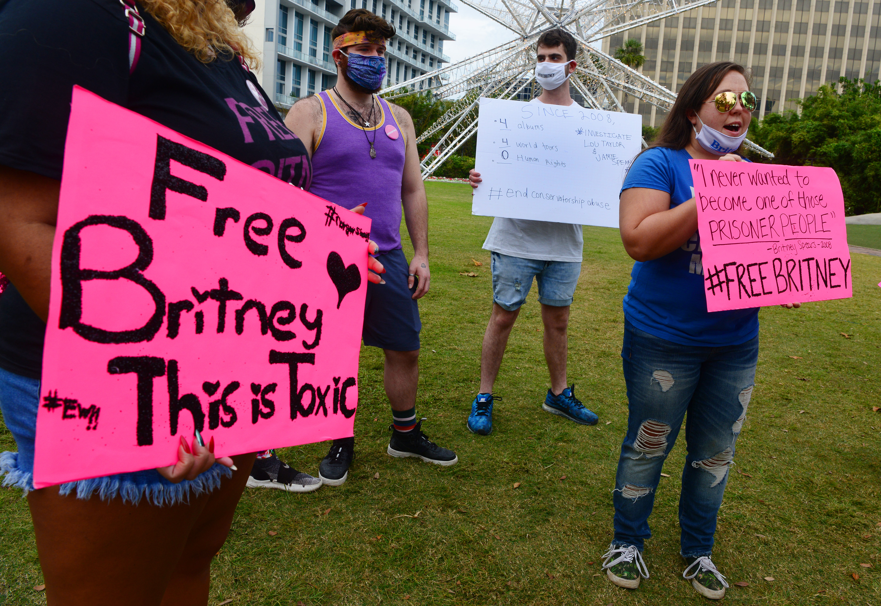 Des sympathisants assistent au rassemblement #FreeBritney à Orlando, en Floride, le 16 décembre 2020. | Source : Getty Images