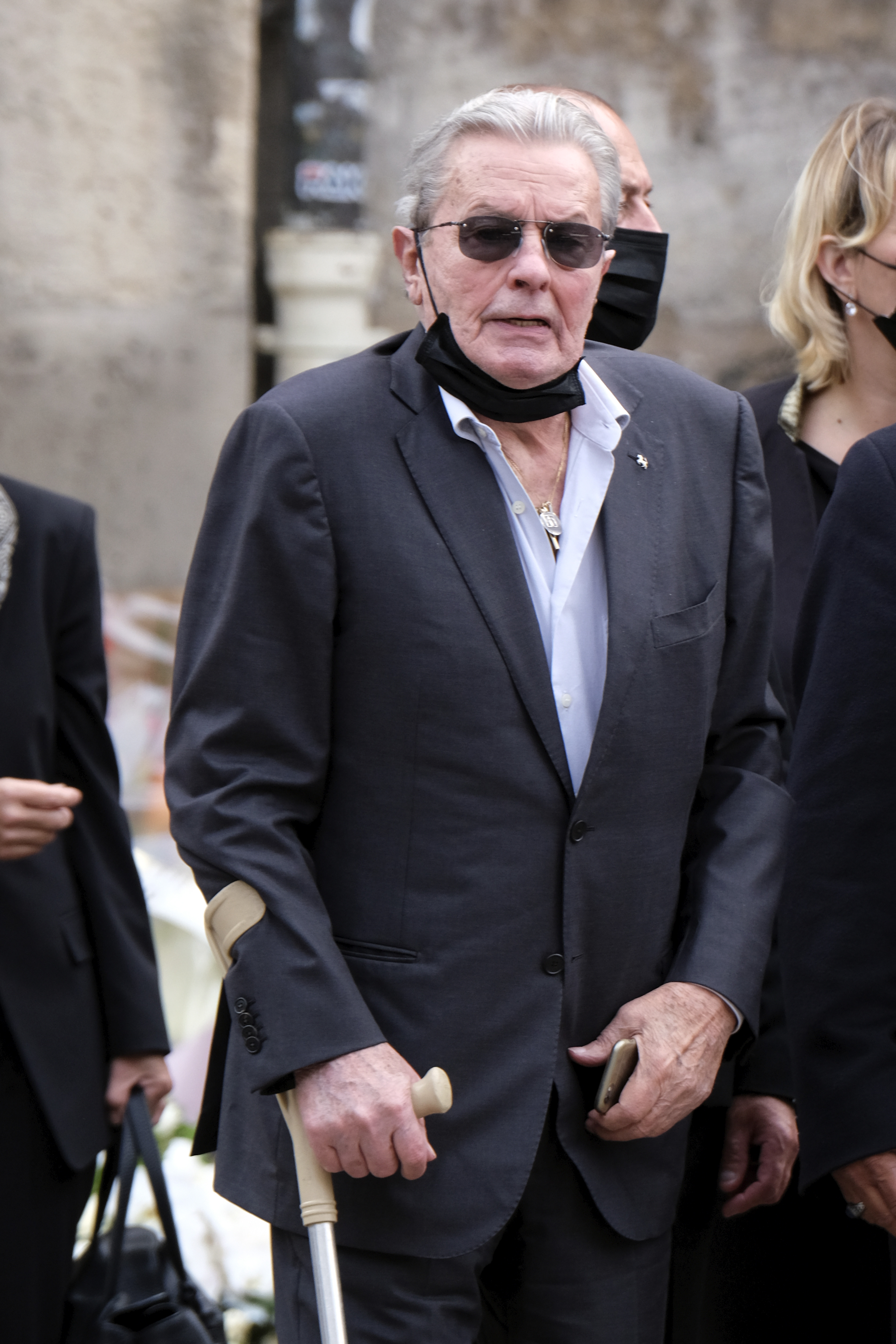 Alain Delon aux obsèques de Jean-Paul Belmondo à Paris, France, le 10 septembre 2021 | Source : Getty Images