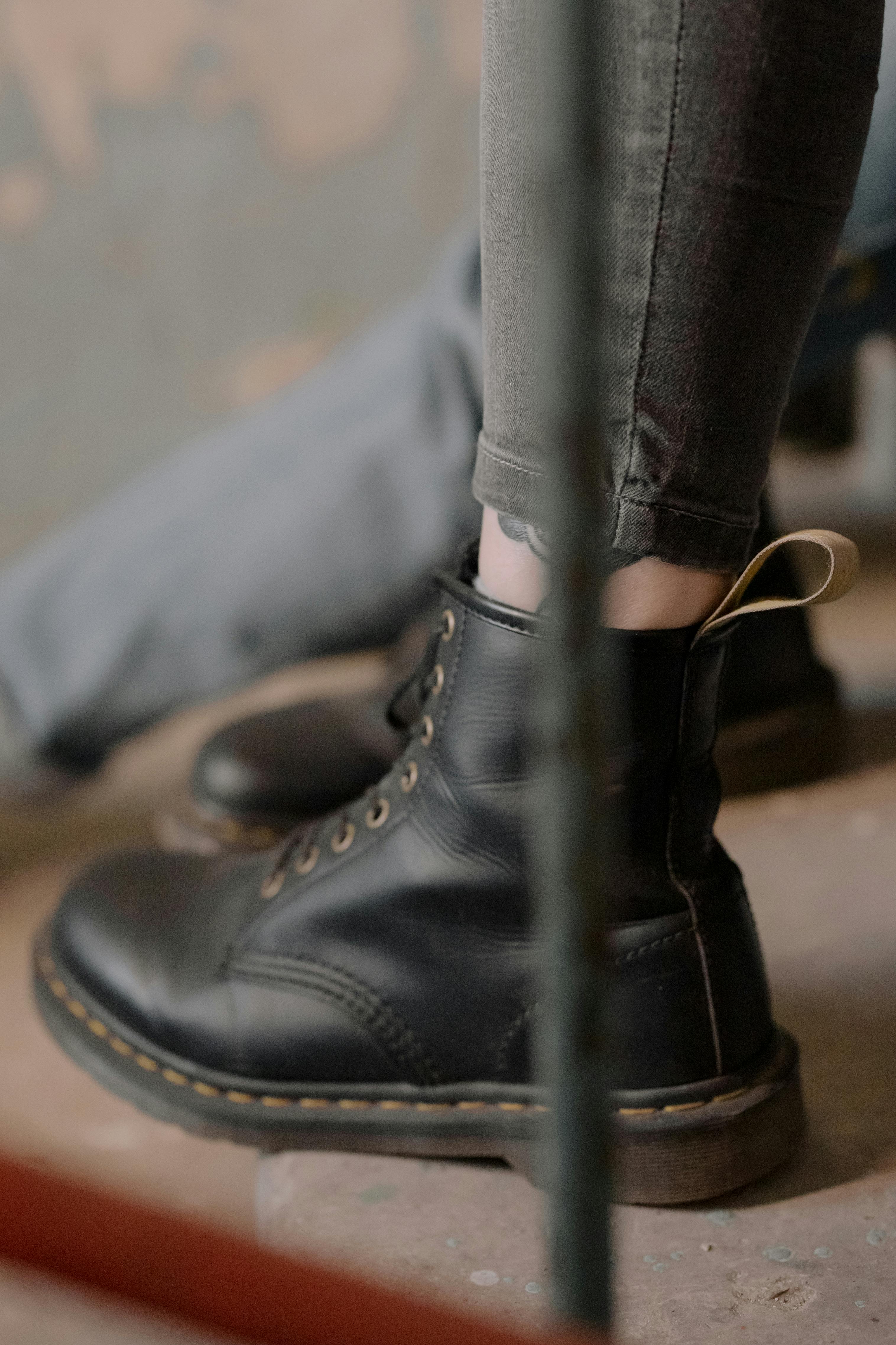Une fille portant des bottes | Source : Pexels