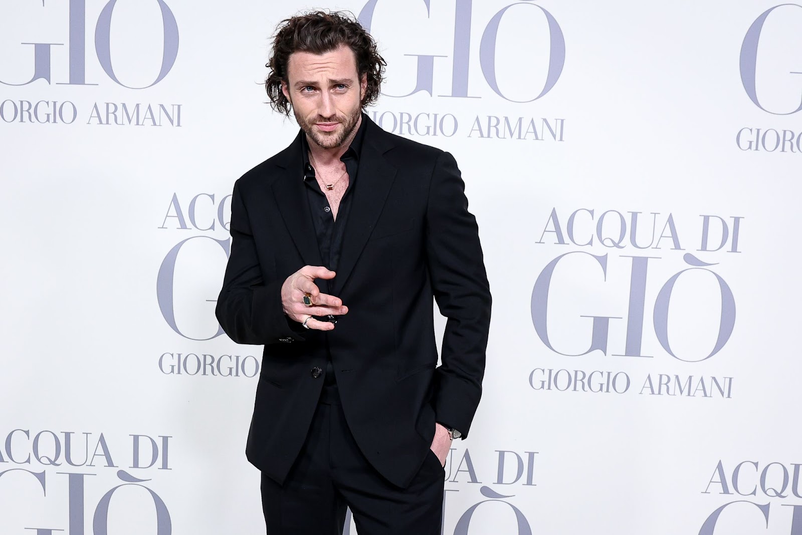 Aaron Taylor-Johnson lors du photocall à Madrid pour « Acqua di Dio » de Giorgio Armani, le 7 mars 2024, en Espagne. | Source : Getty Images