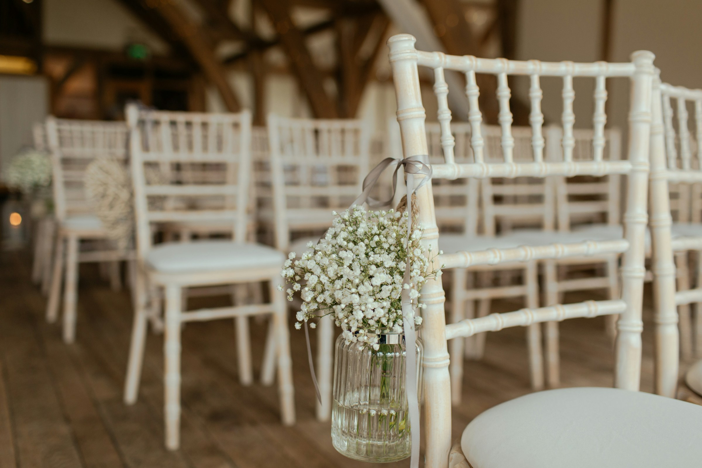 Gros plan sur des chaises | Source : Unsplash