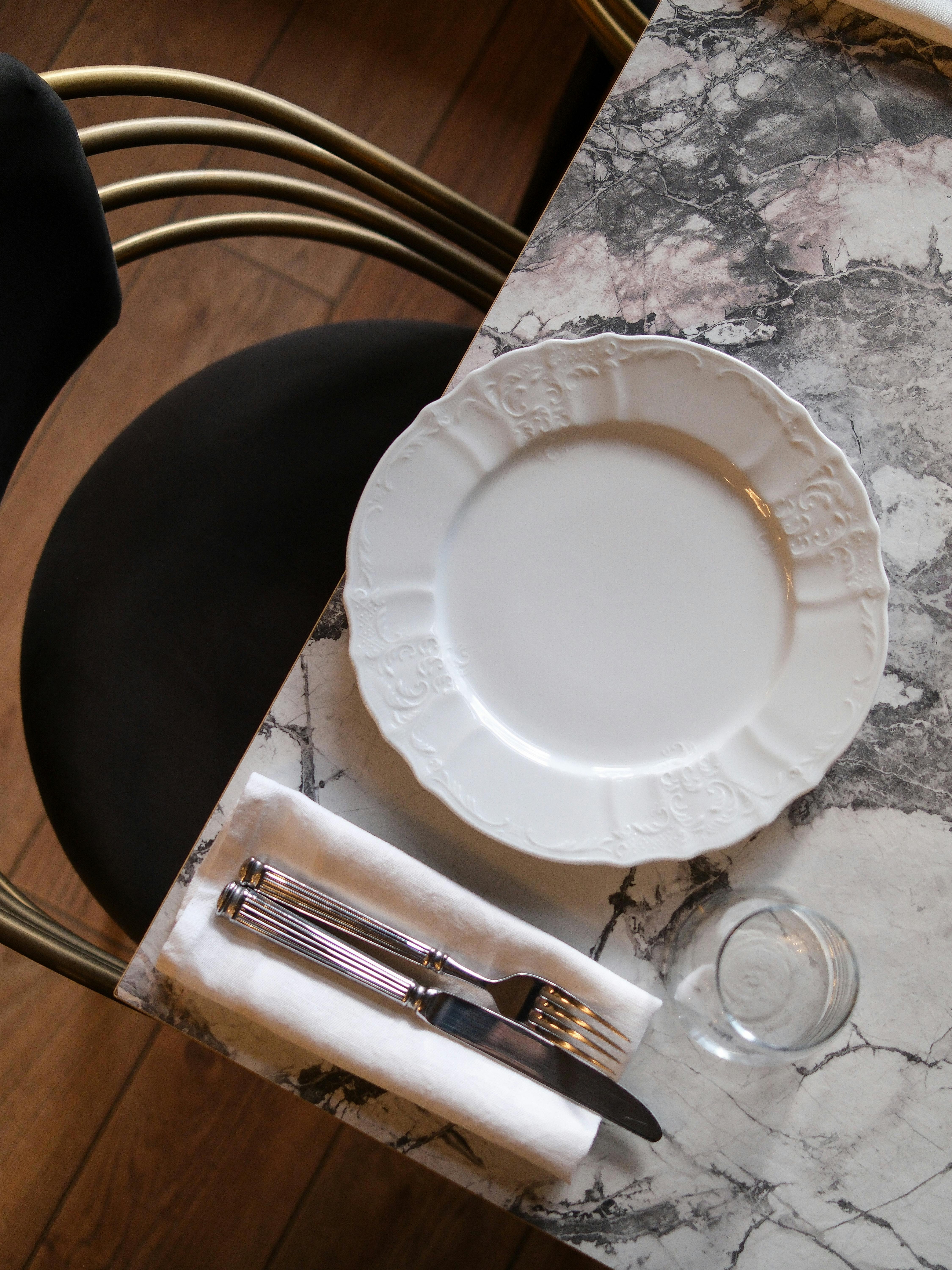 Une table de restaurant | Source : Pexels