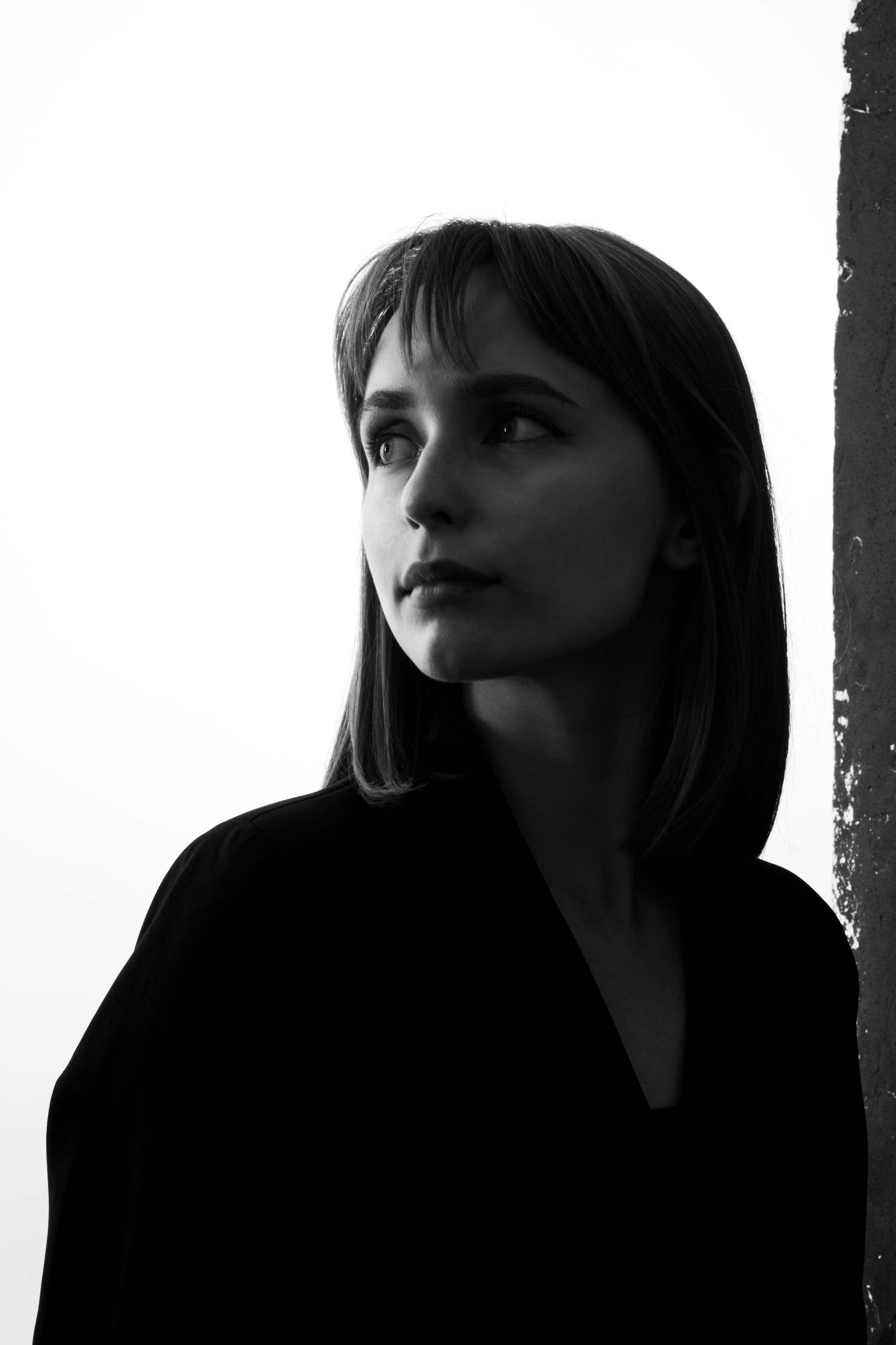 Une femme sérieuse | Source : Pexels