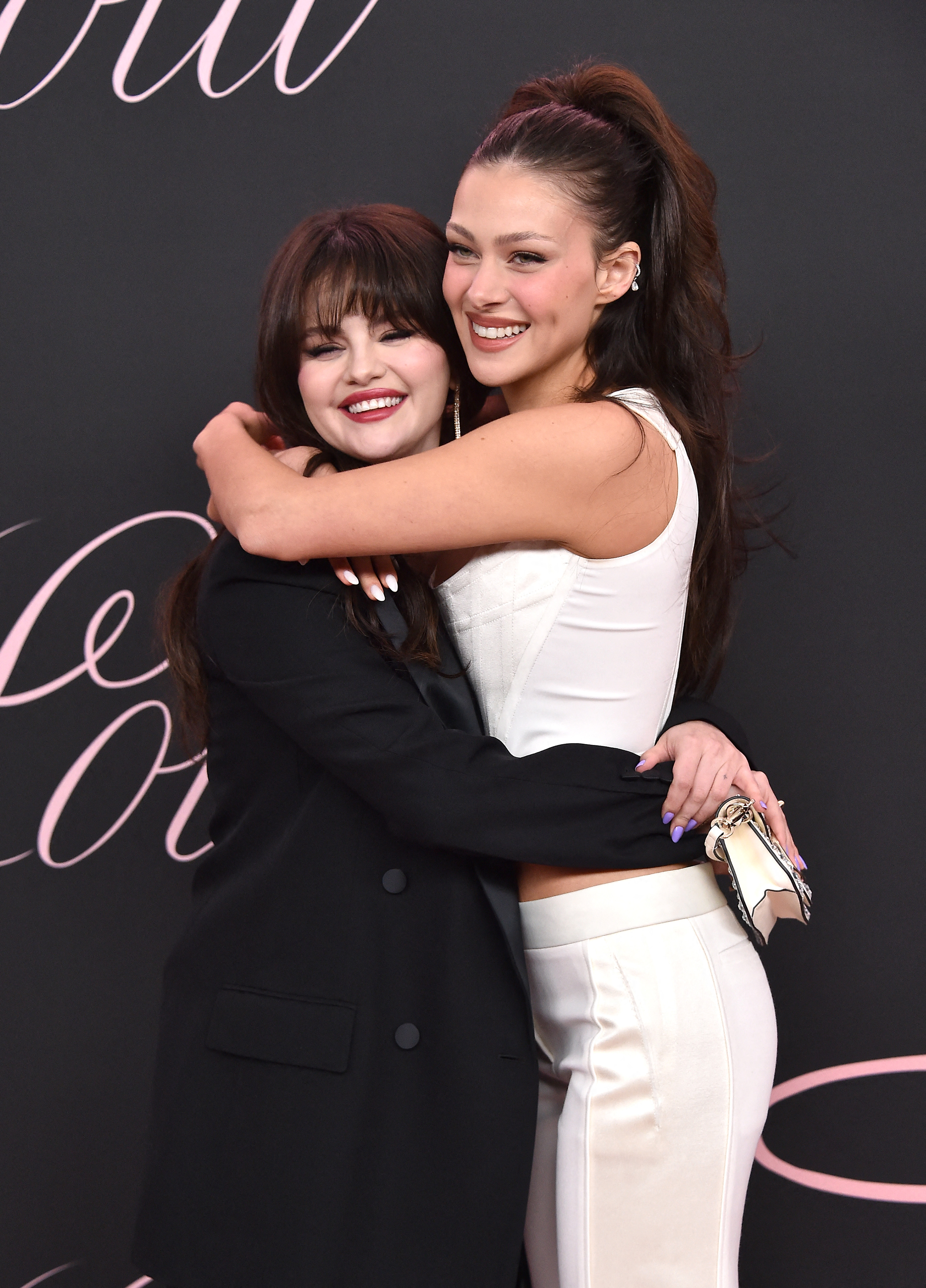Selena Gomez et Nicola Peltz Beckham | Source : Getty Images