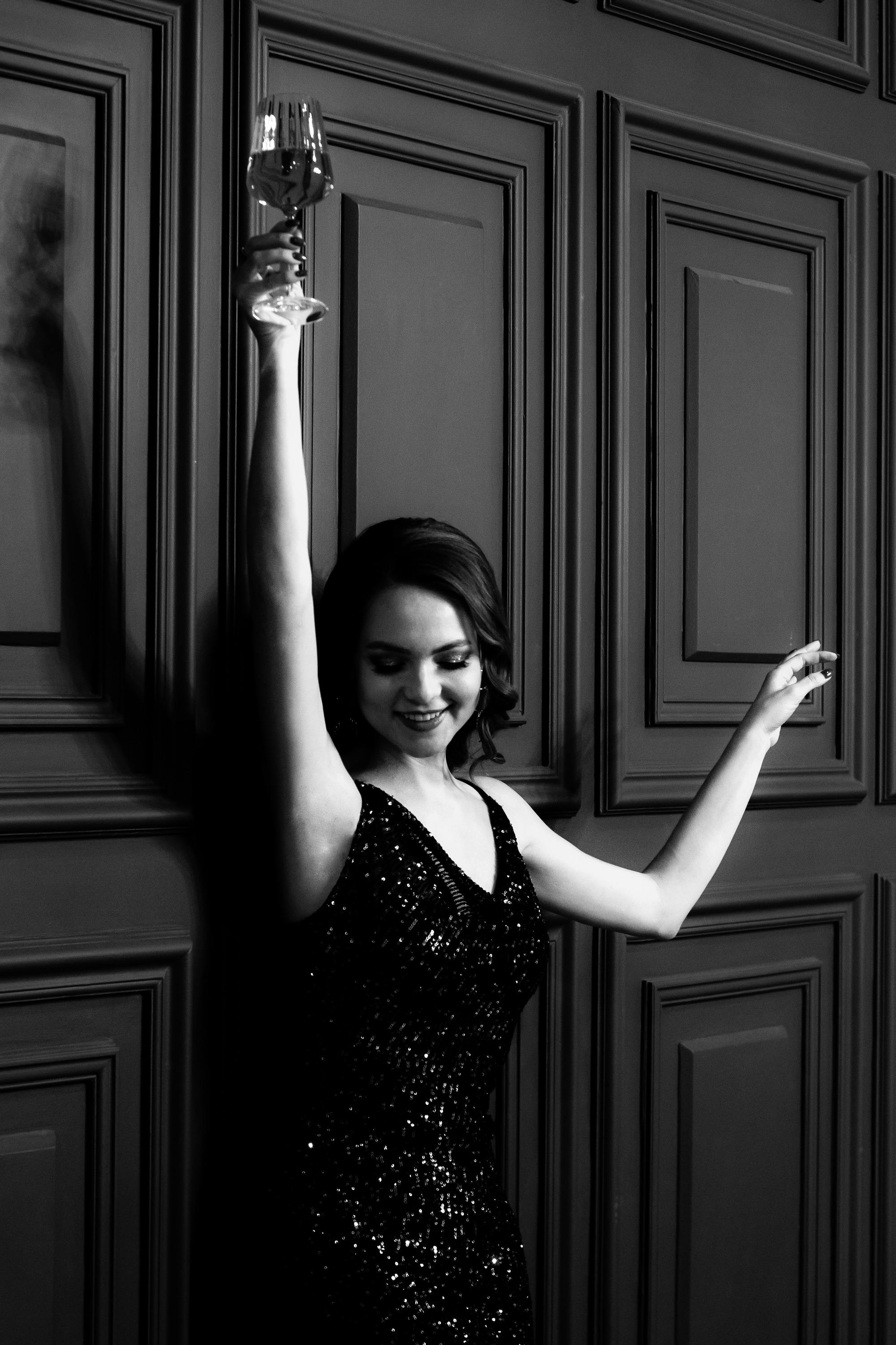 Femme en robe de soirée | Source : Pexels