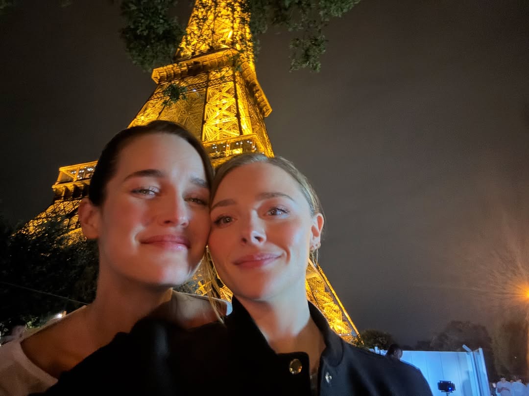 Chloë Grace Moretz et Kate Harrison dans un post daté du 23 juillet 2025. | Source : Instagram/thekateharrison