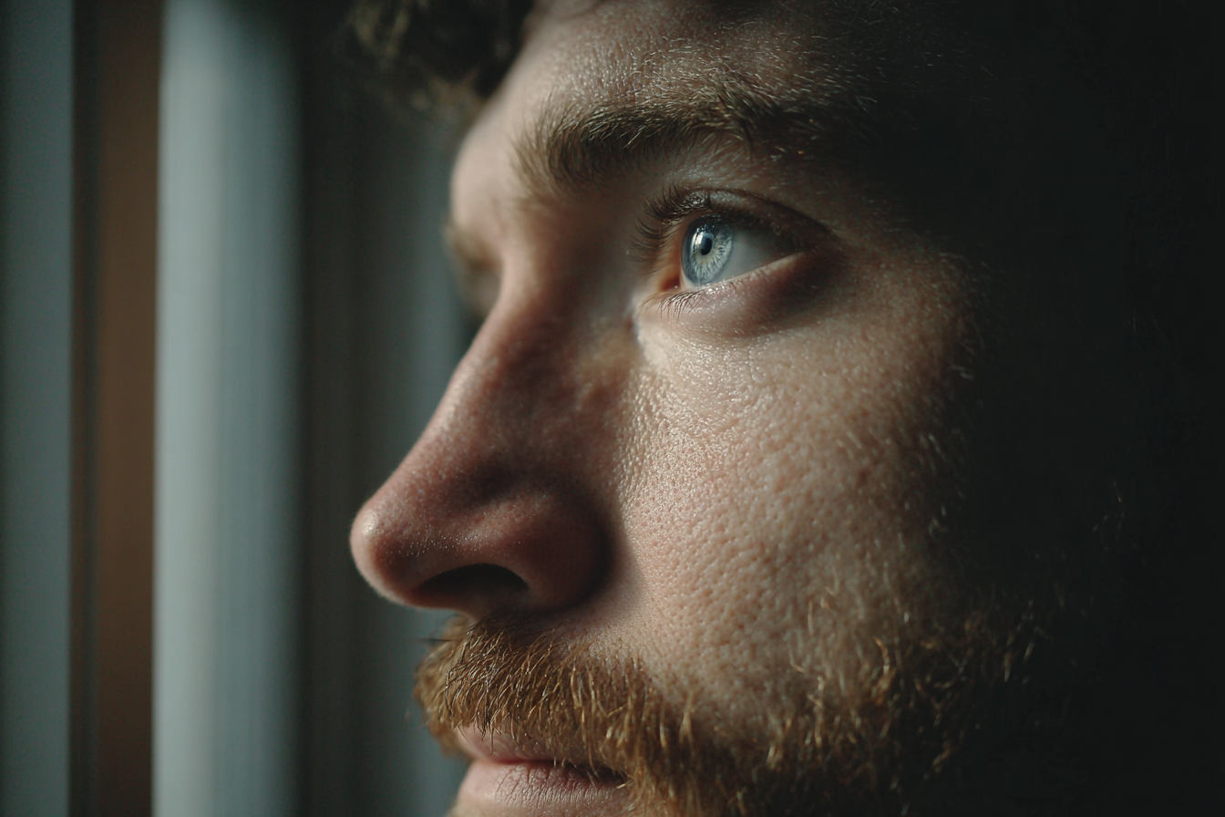 Gros plan sur un homme | Source : Midjourney
